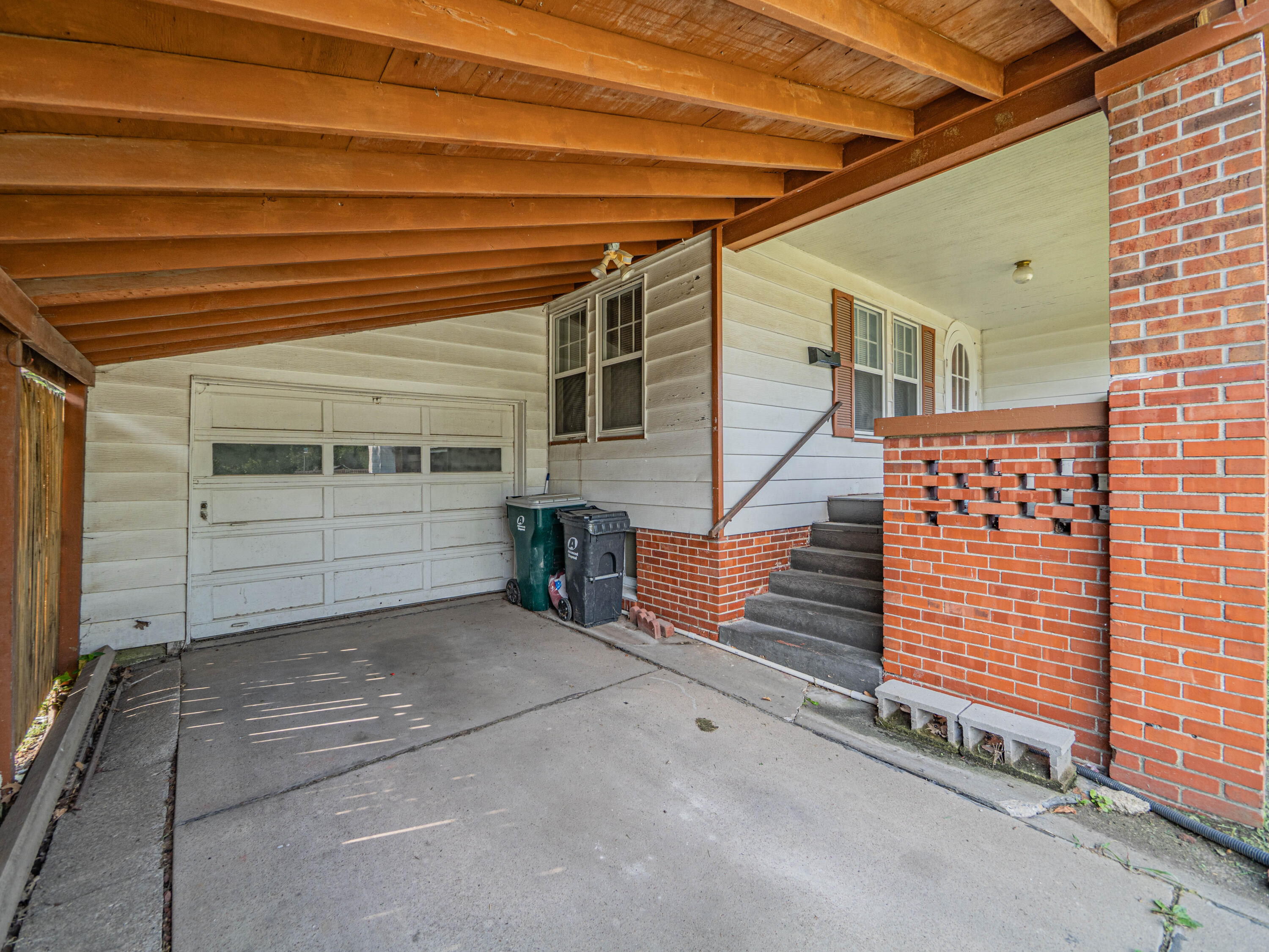 808 W Coates St Property Photo 32
