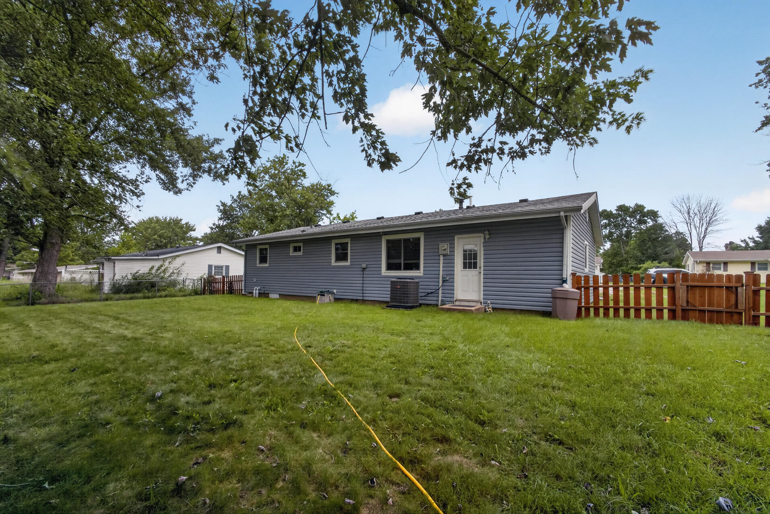 406 Meadow Ln Property Photo 18