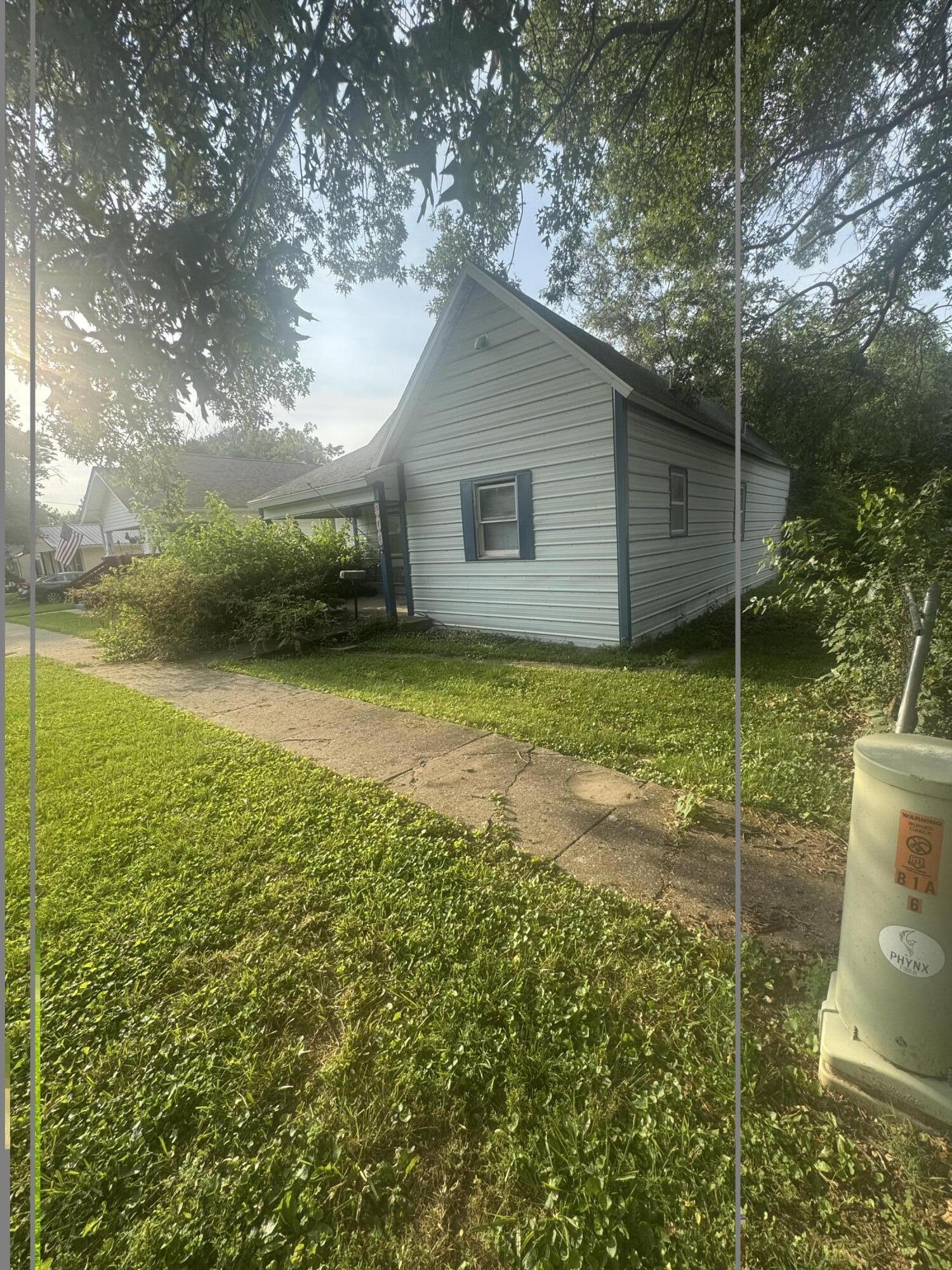 911 Buchanan St Property Photo 1