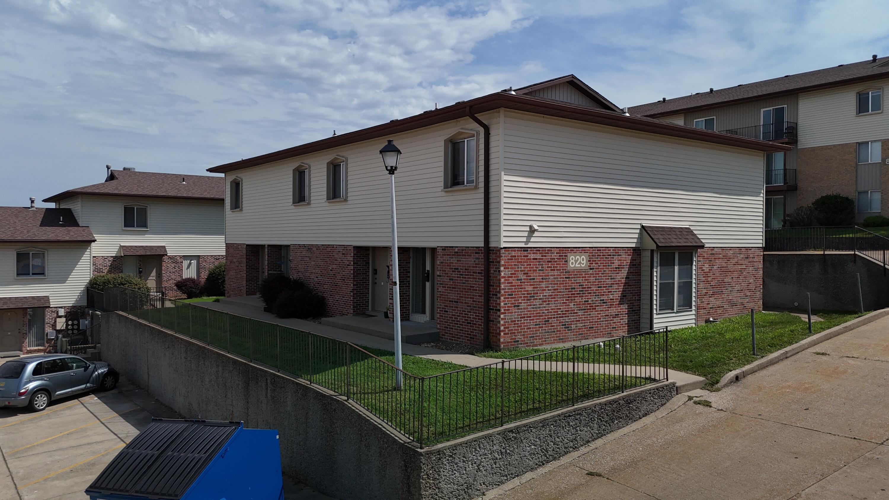 829 SOUTHWEST BLVD APT I Property Photo 1