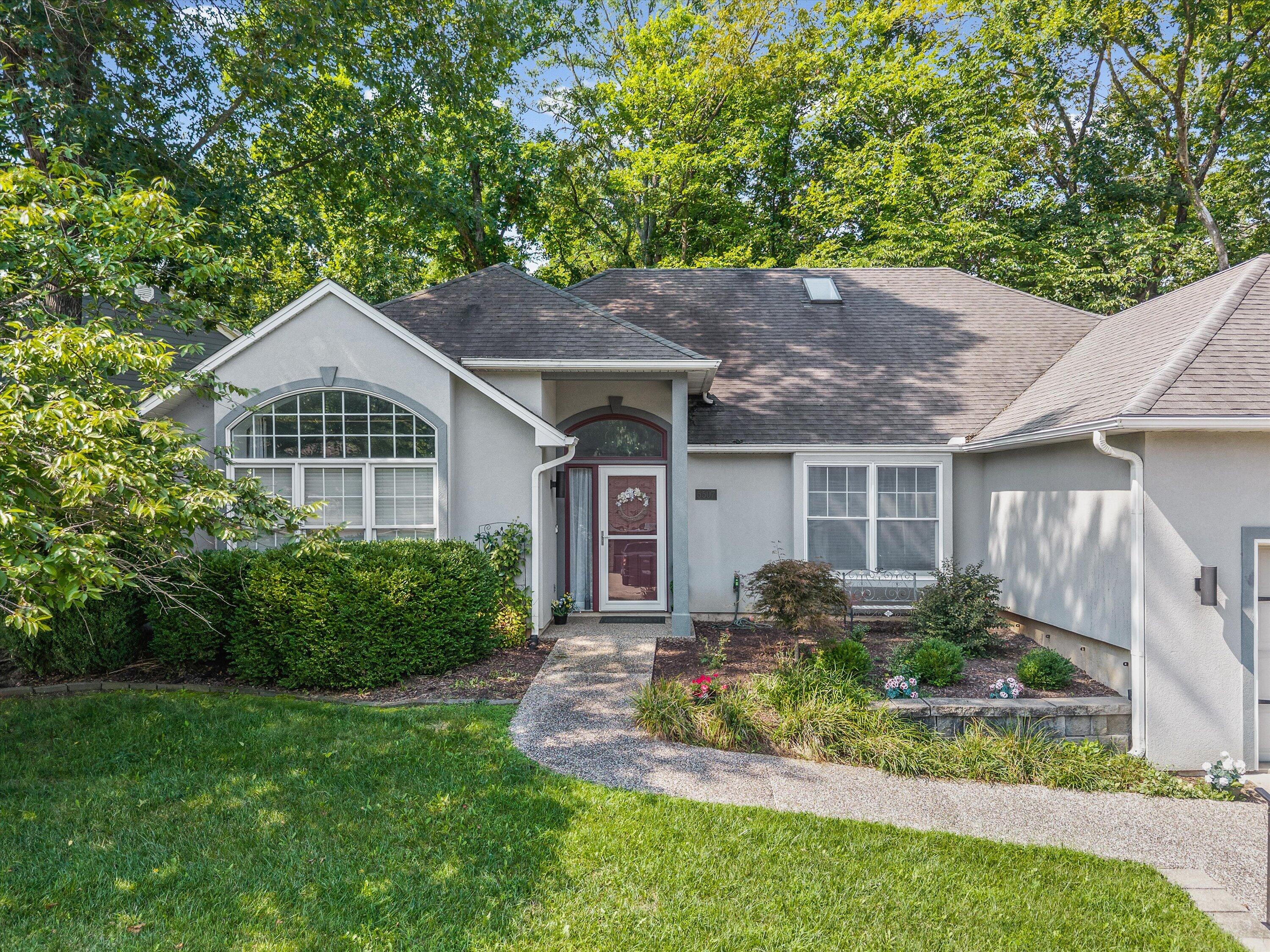 5507 Dalcross Dr Property Photo 2