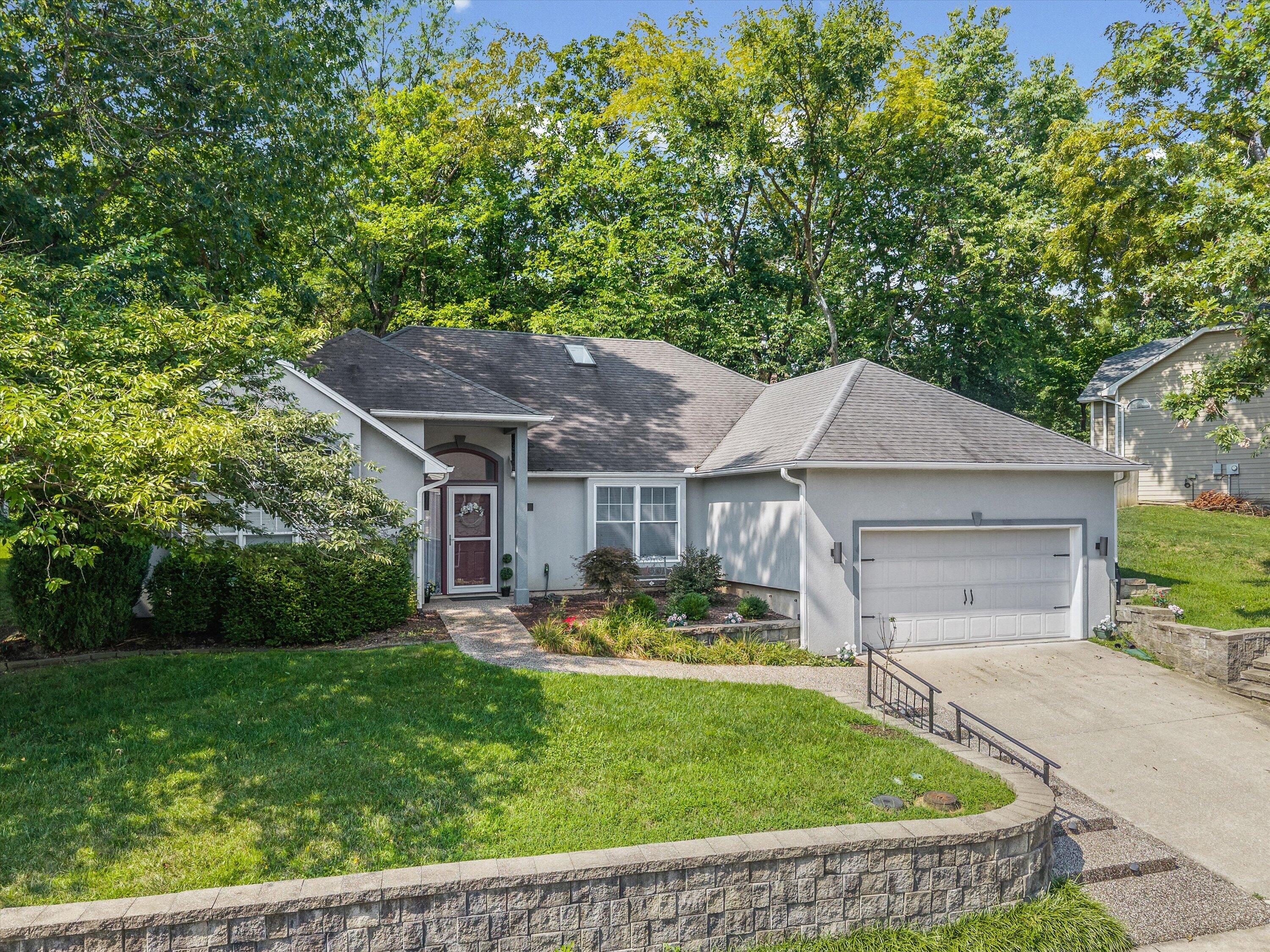 5507 Dalcross Dr Property Photo 3