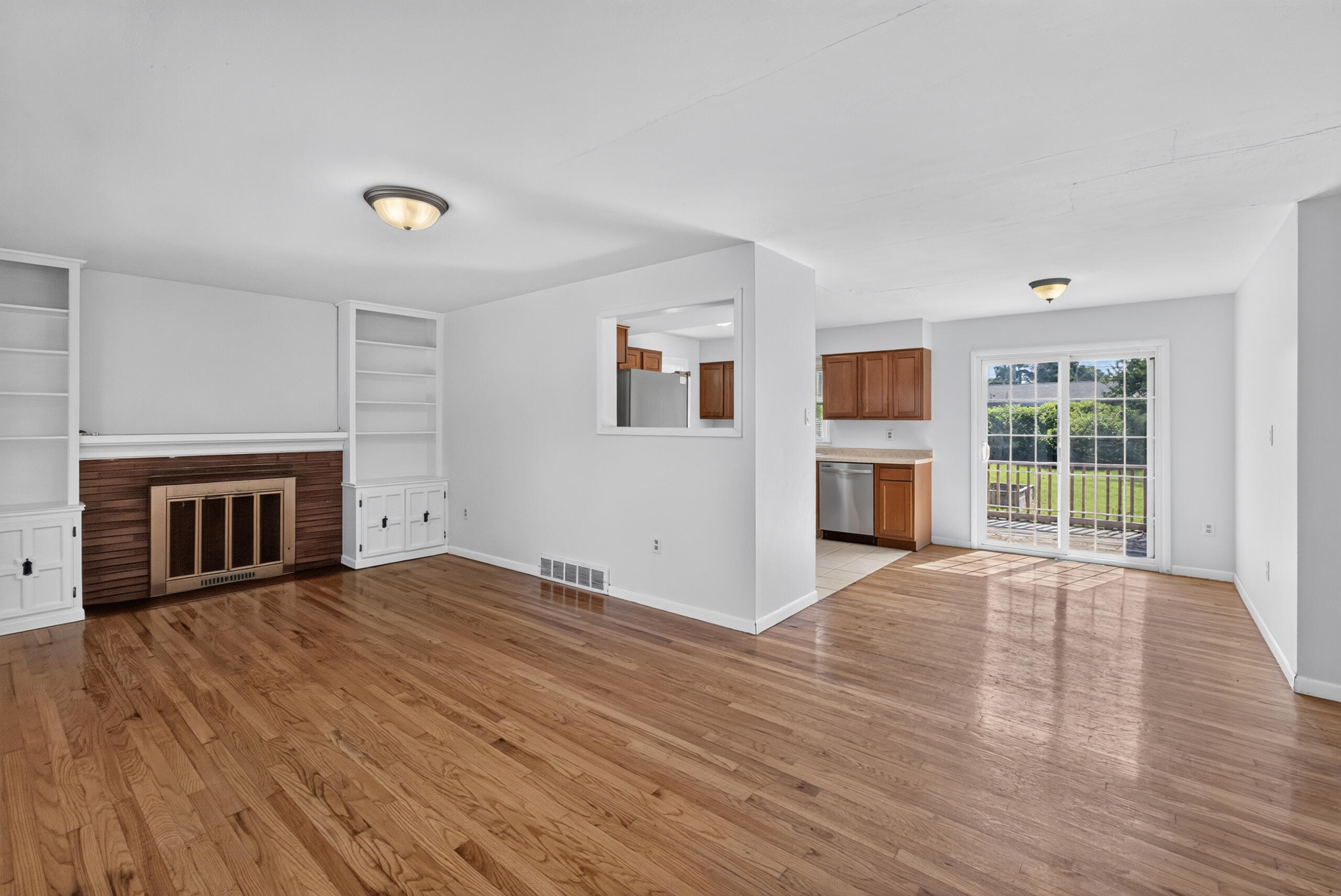 8 Dundee Dr Property Photo 2