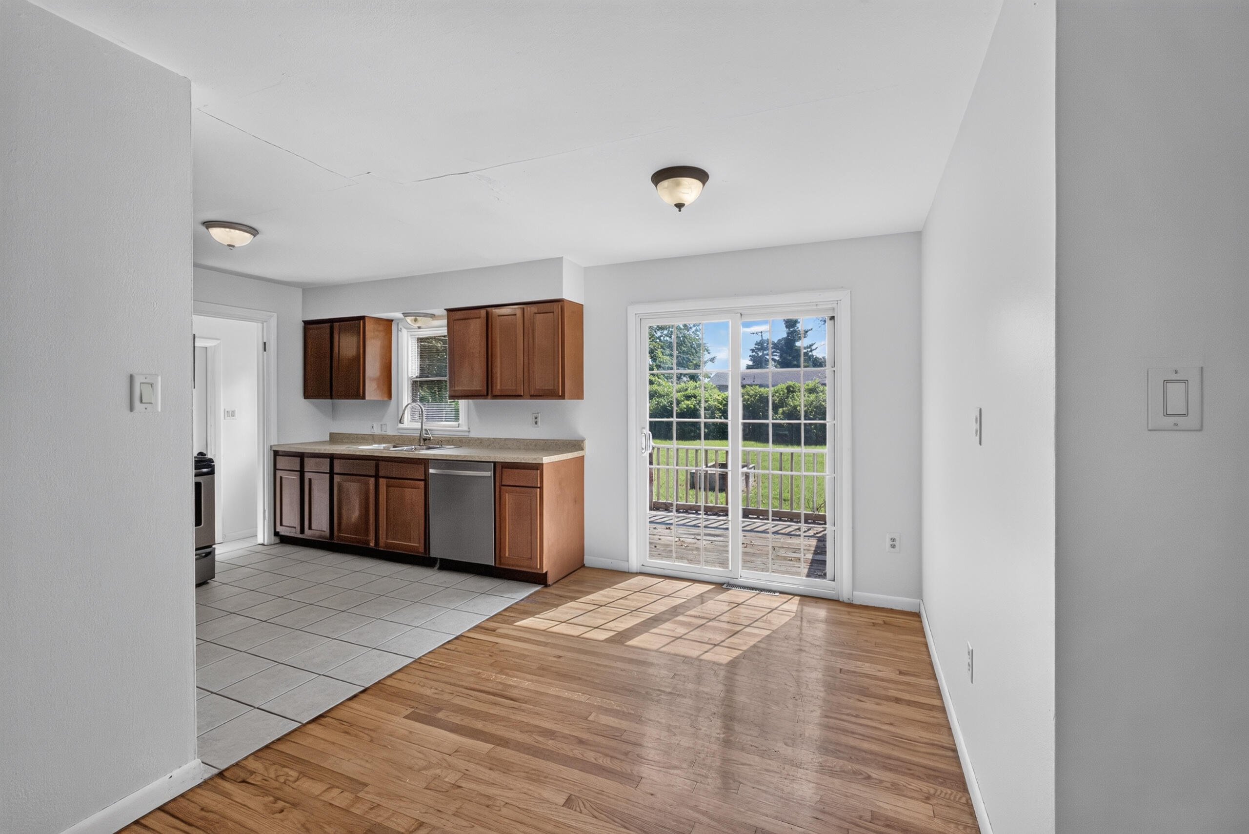 8 Dundee Dr Property Photo 6