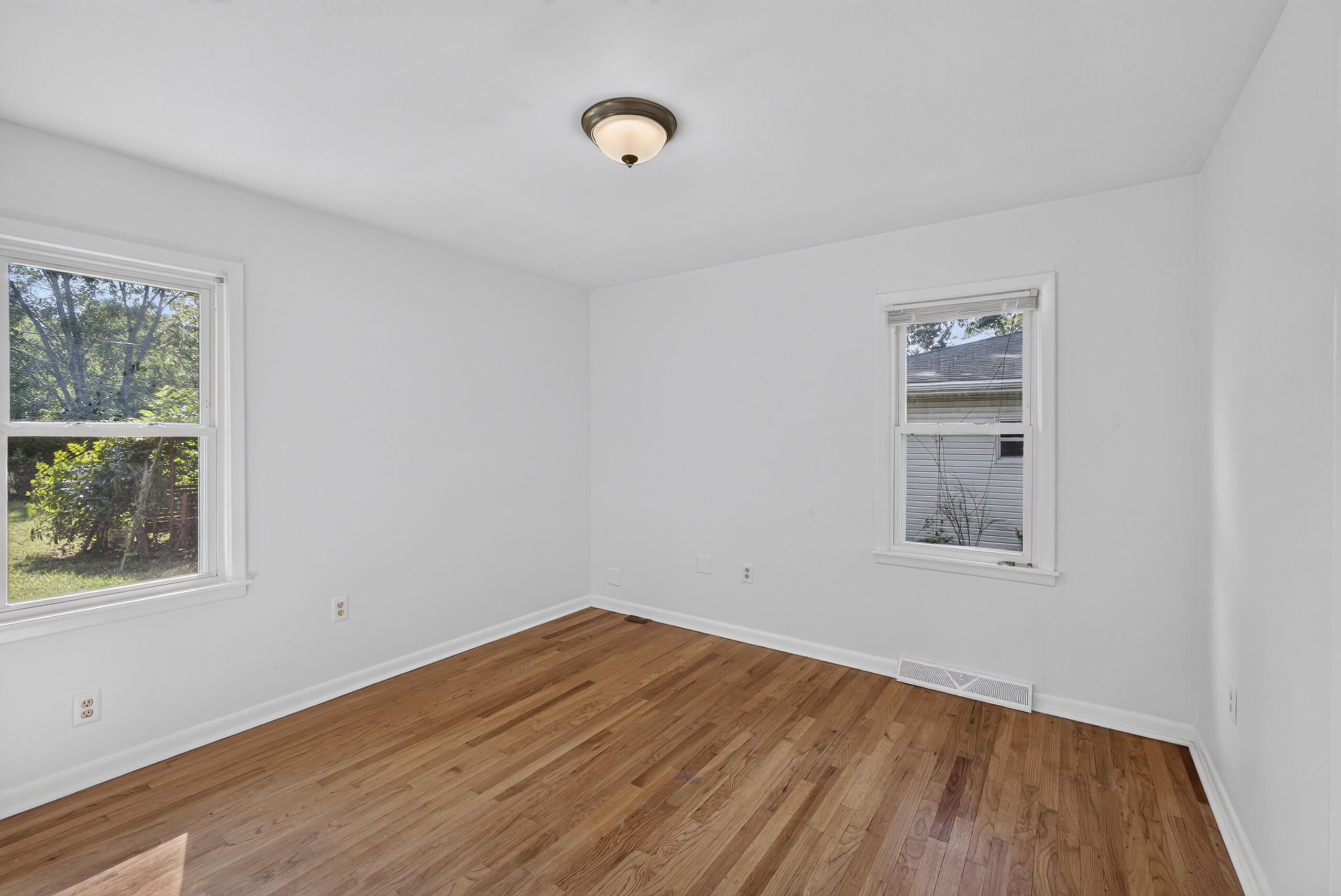 8 Dundee Dr Property Photo 13