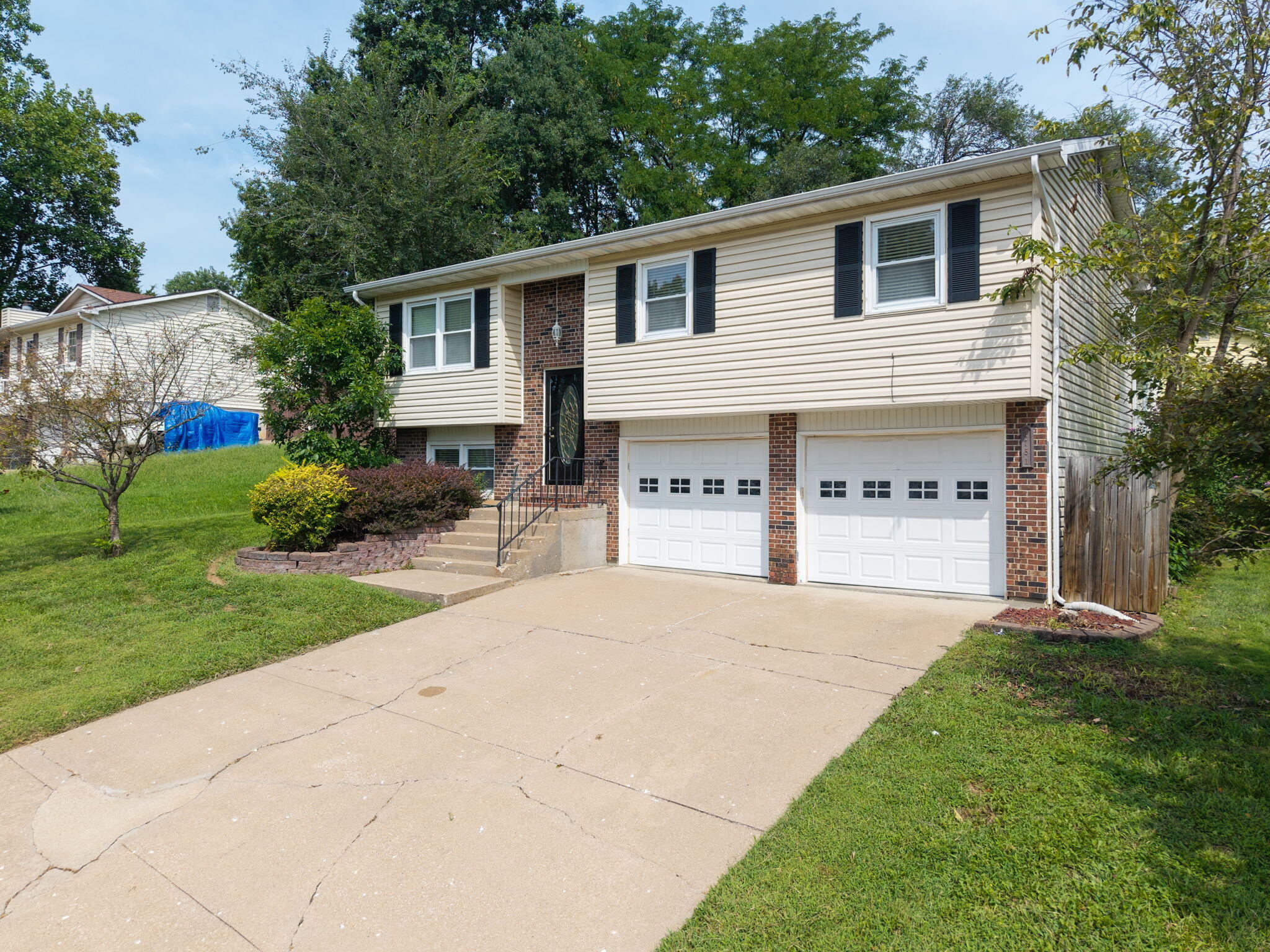 1751 Crockett Dr Property Photo 4