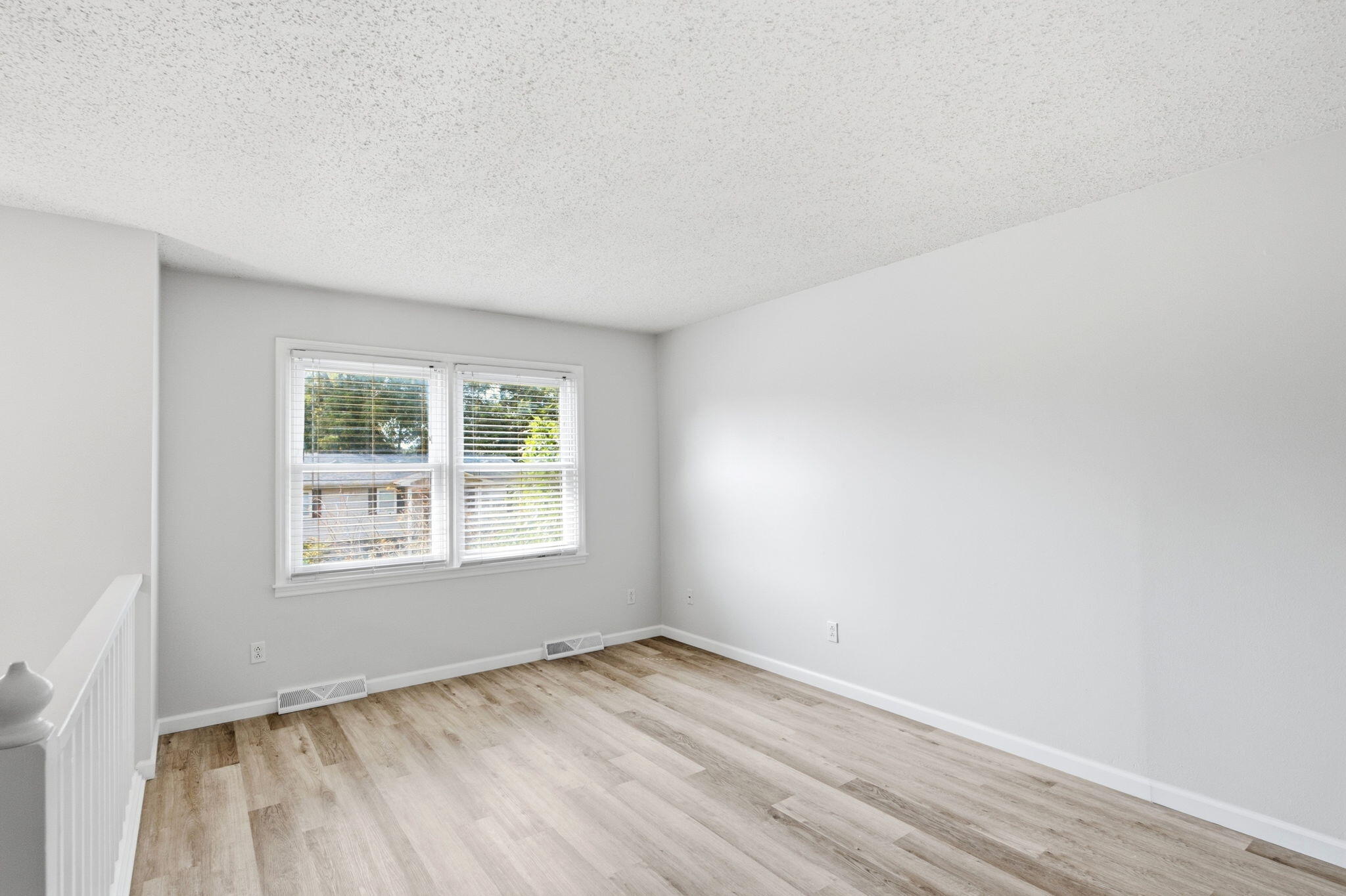 1751 Crockett Dr Property Photo 6