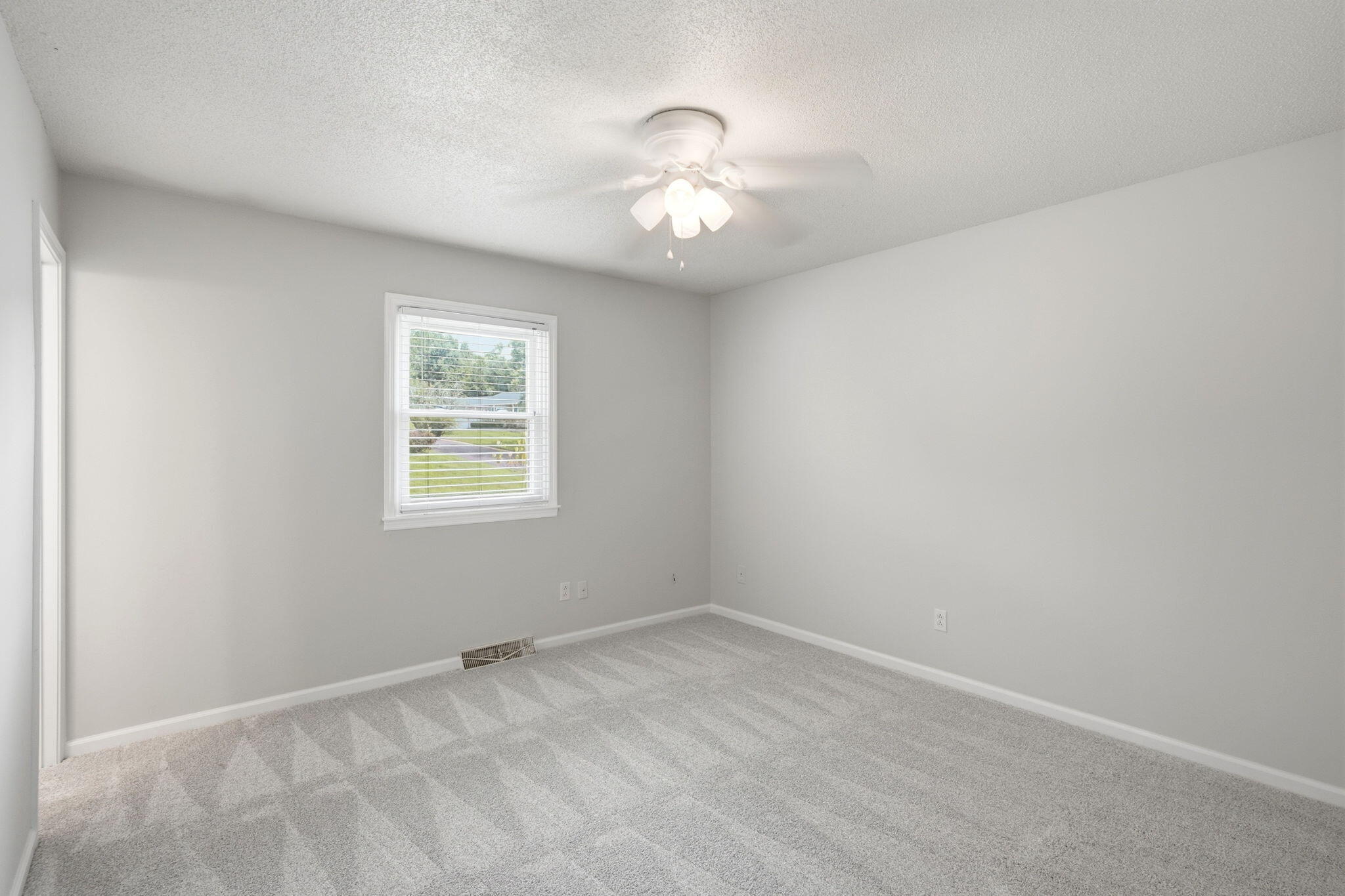 1751 Crockett Dr Property Photo 17