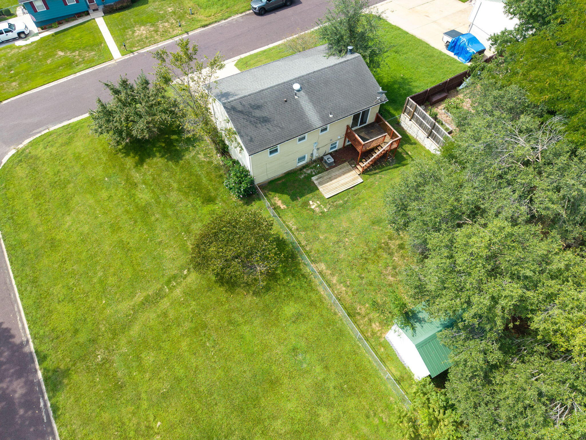 1751 Crockett Dr Property Photo 32