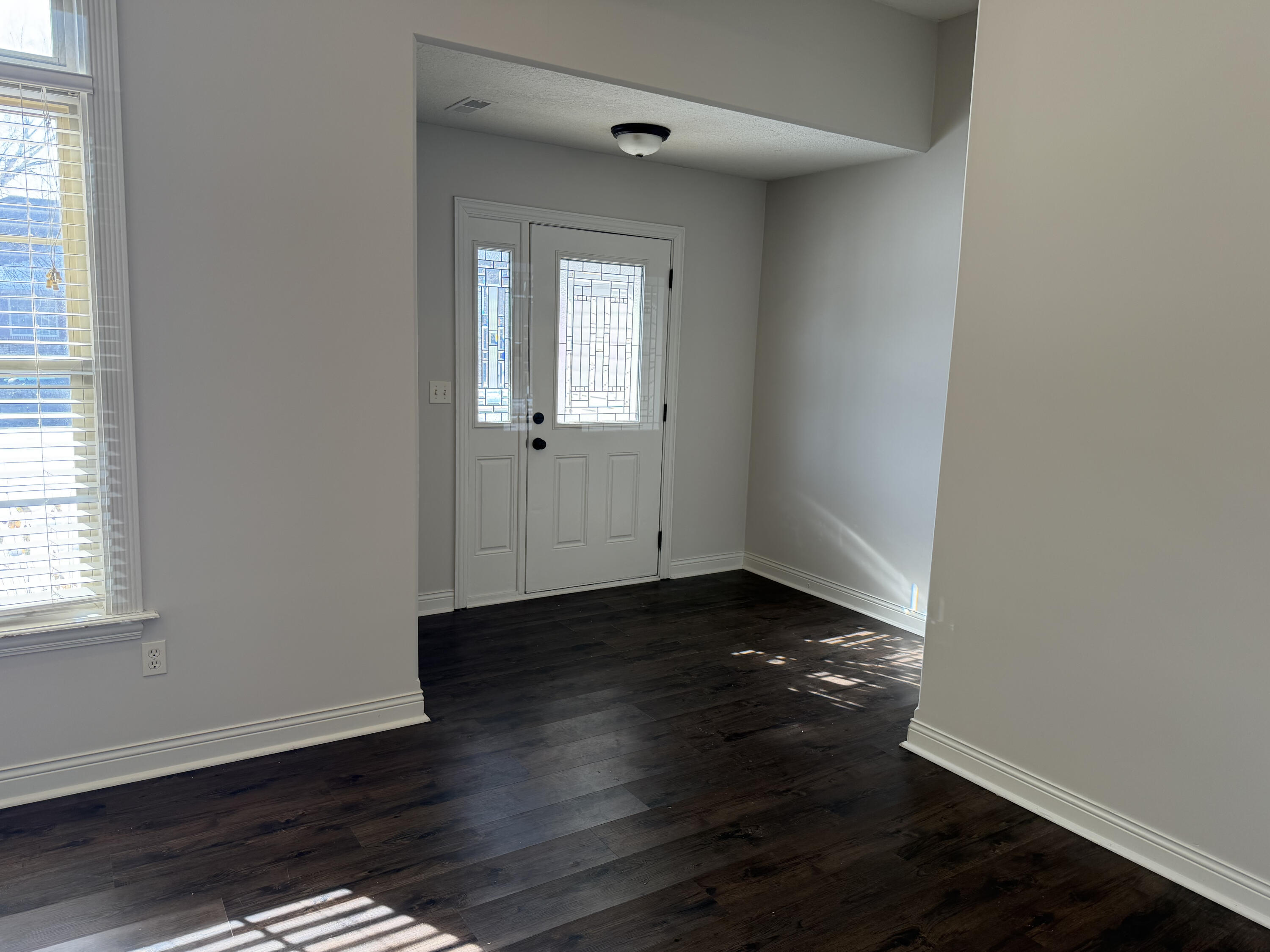 2007 Cecil St Property Photo 4