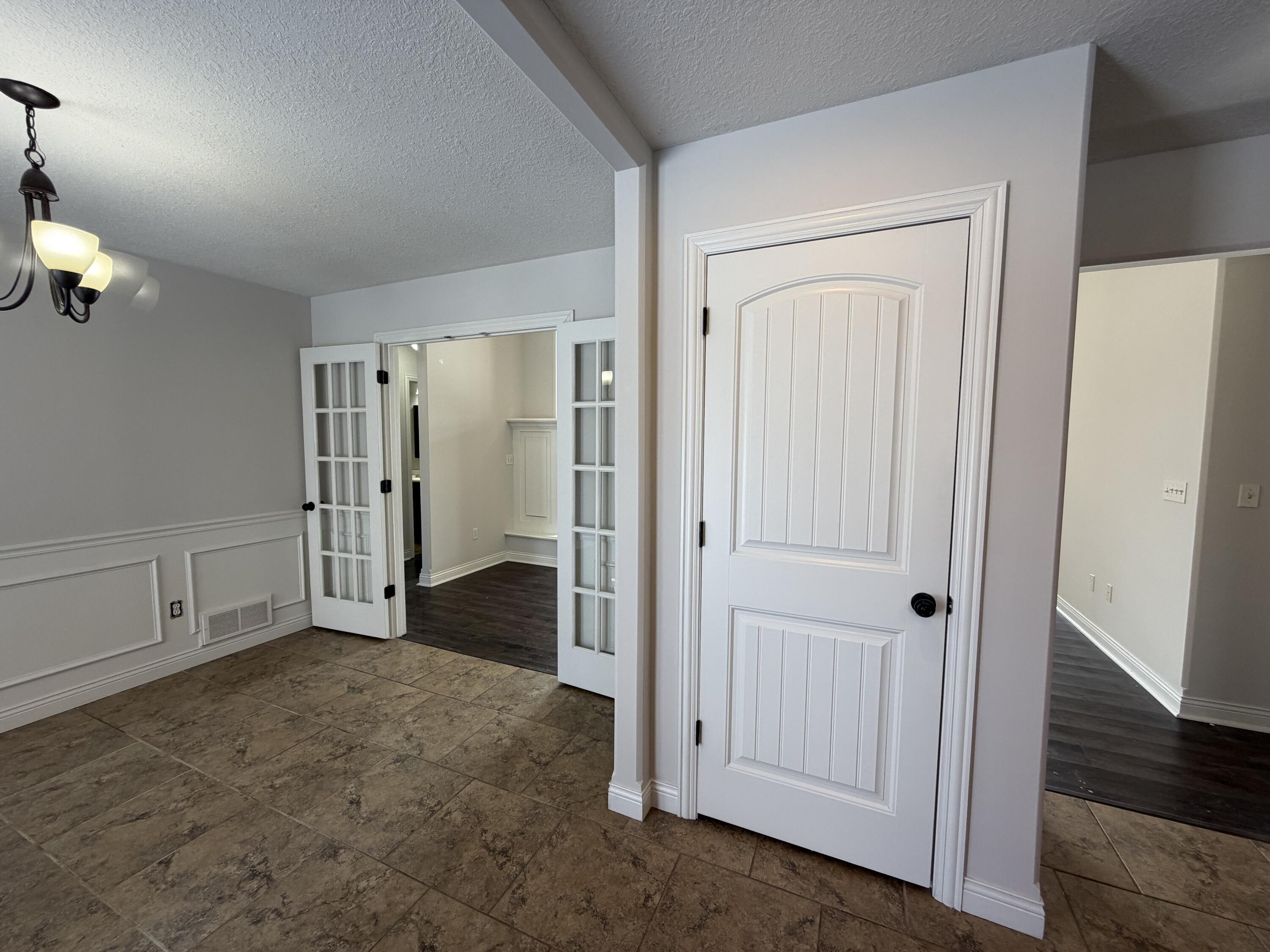 2007 Cecil St Property Photo 11