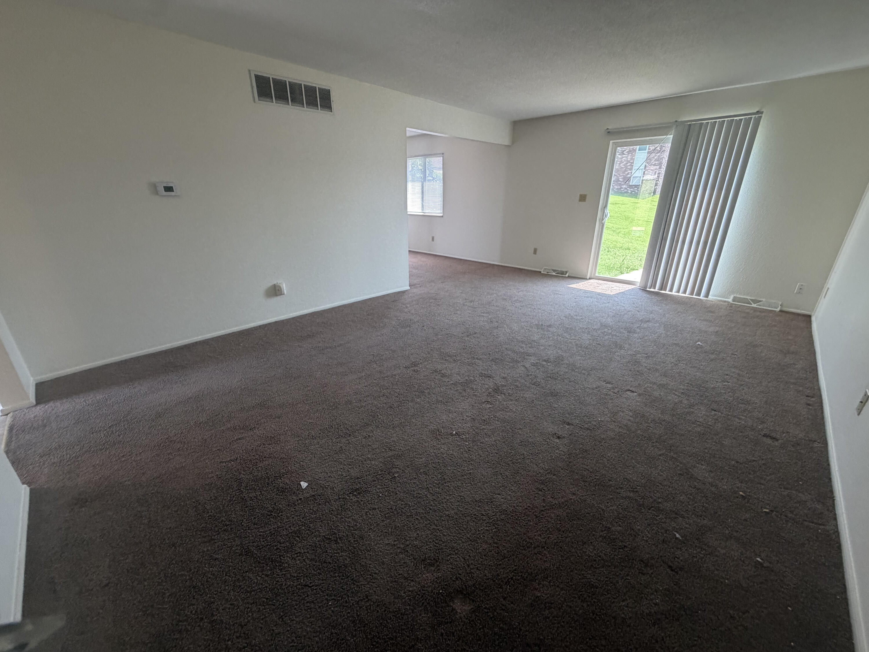 903 Southwest Blvd Apt-h Property Photo 2