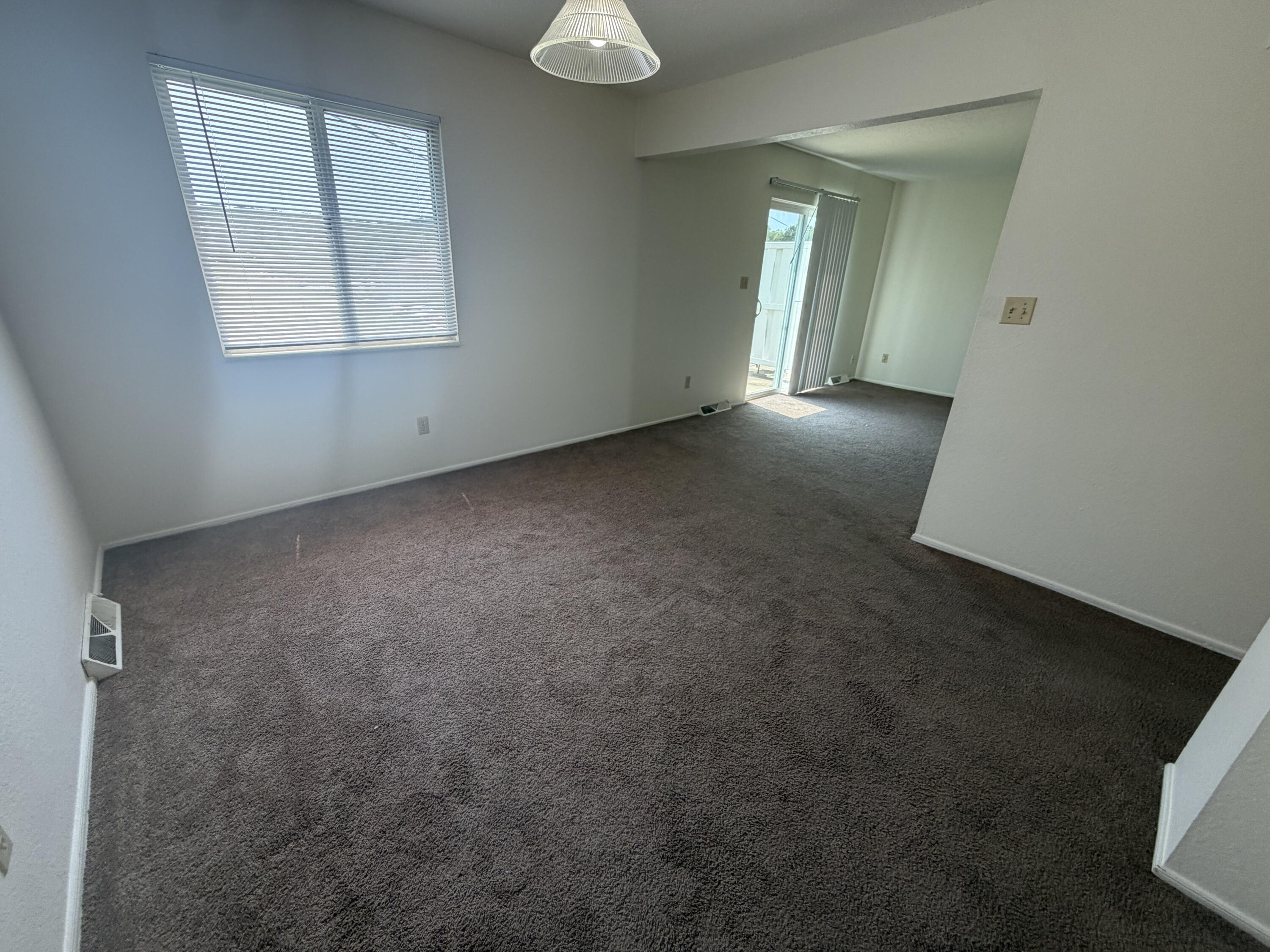 903 Southwest Blvd Apt-h Property Photo 5