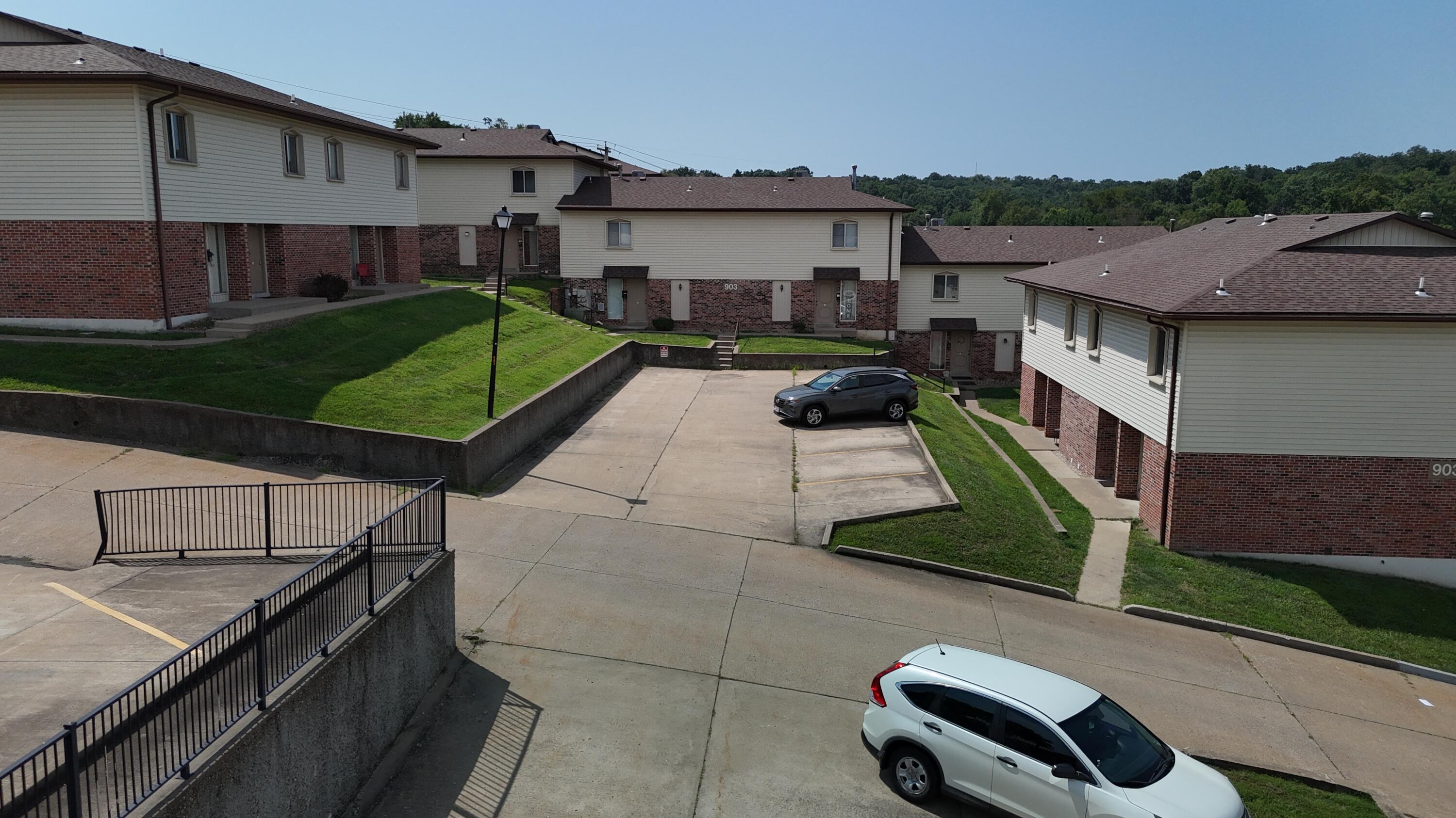 903 Southwest Blvd Apt-h Property Photo 13