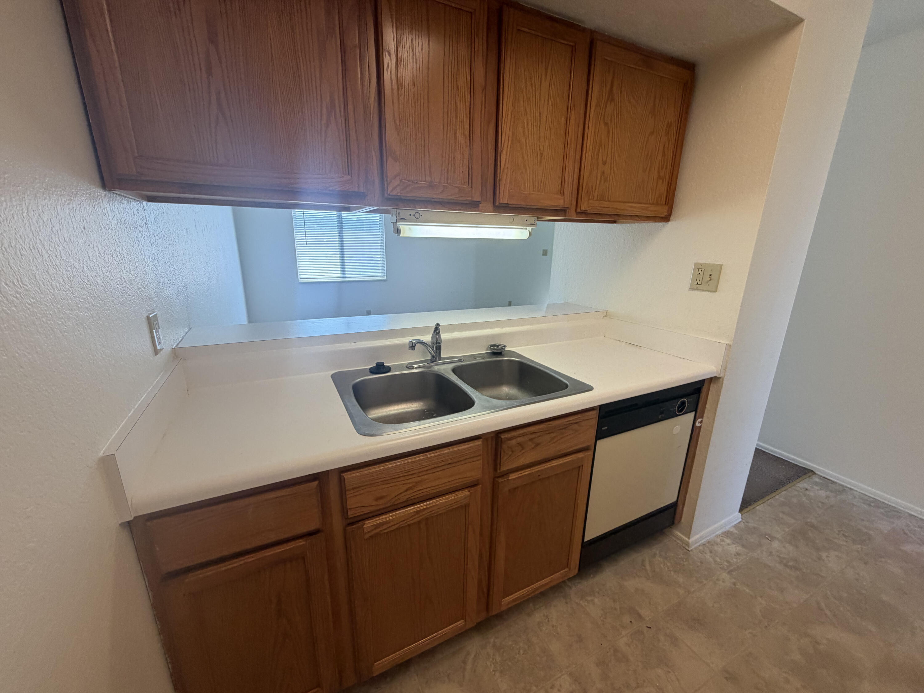 903 Southwest Blvd Apt-h Property Photo 16