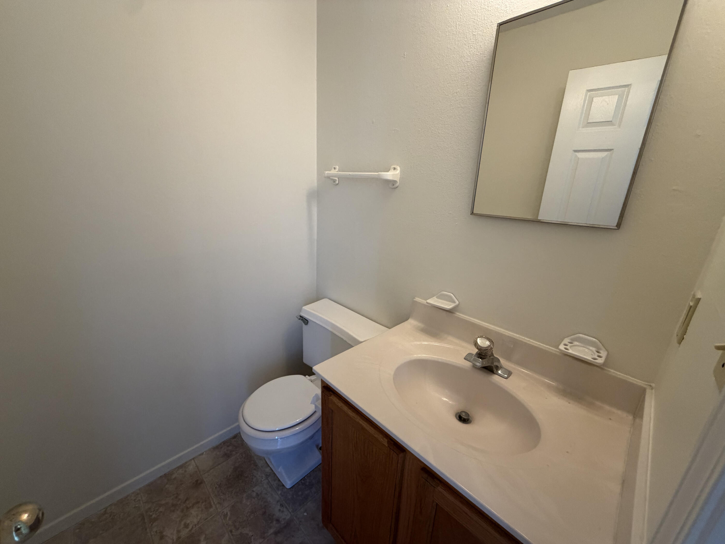 903 Southwest Blvd Apt-h Property Photo 22