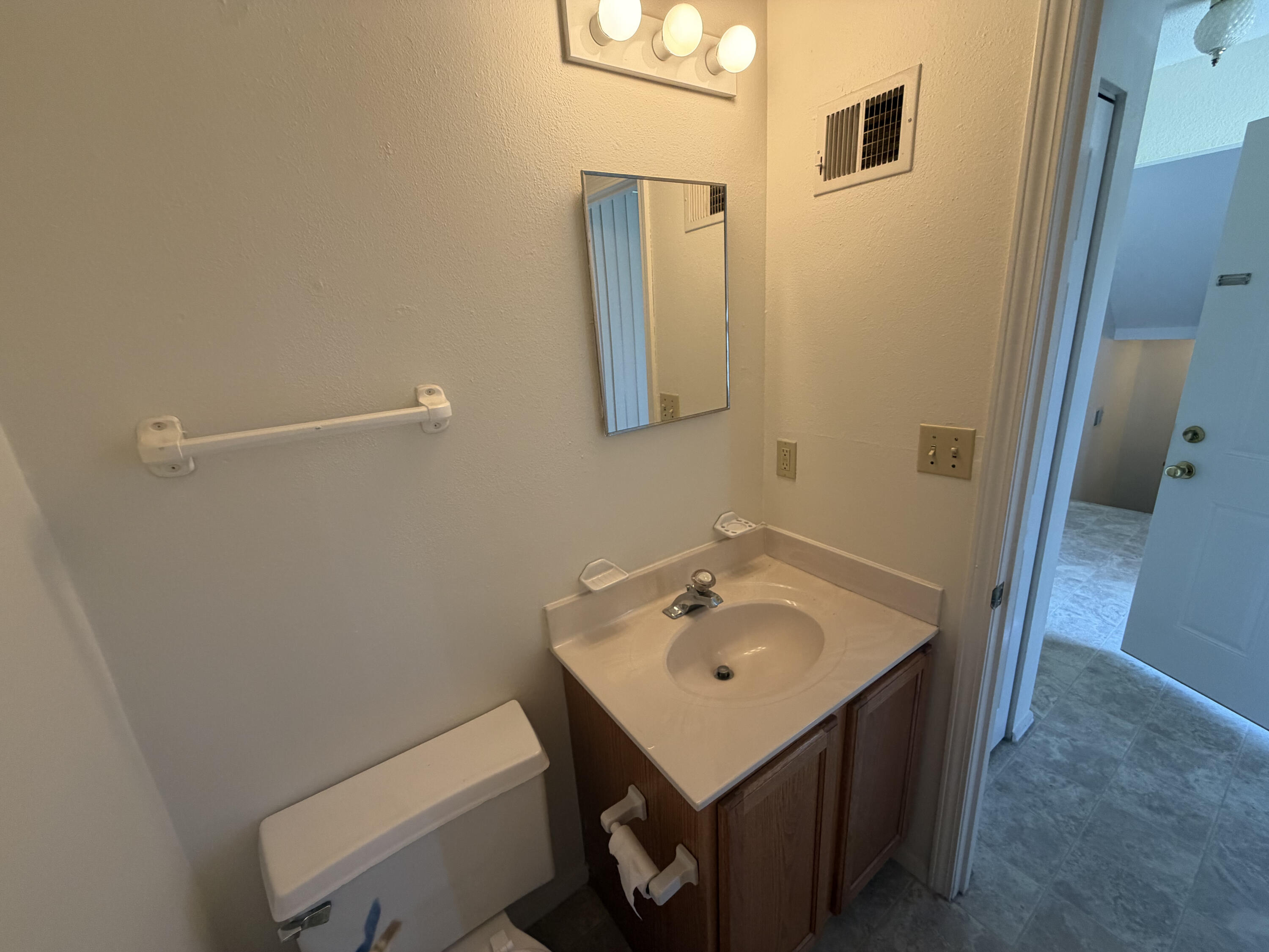 903 Southwest Blvd Apt-h Property Photo 24