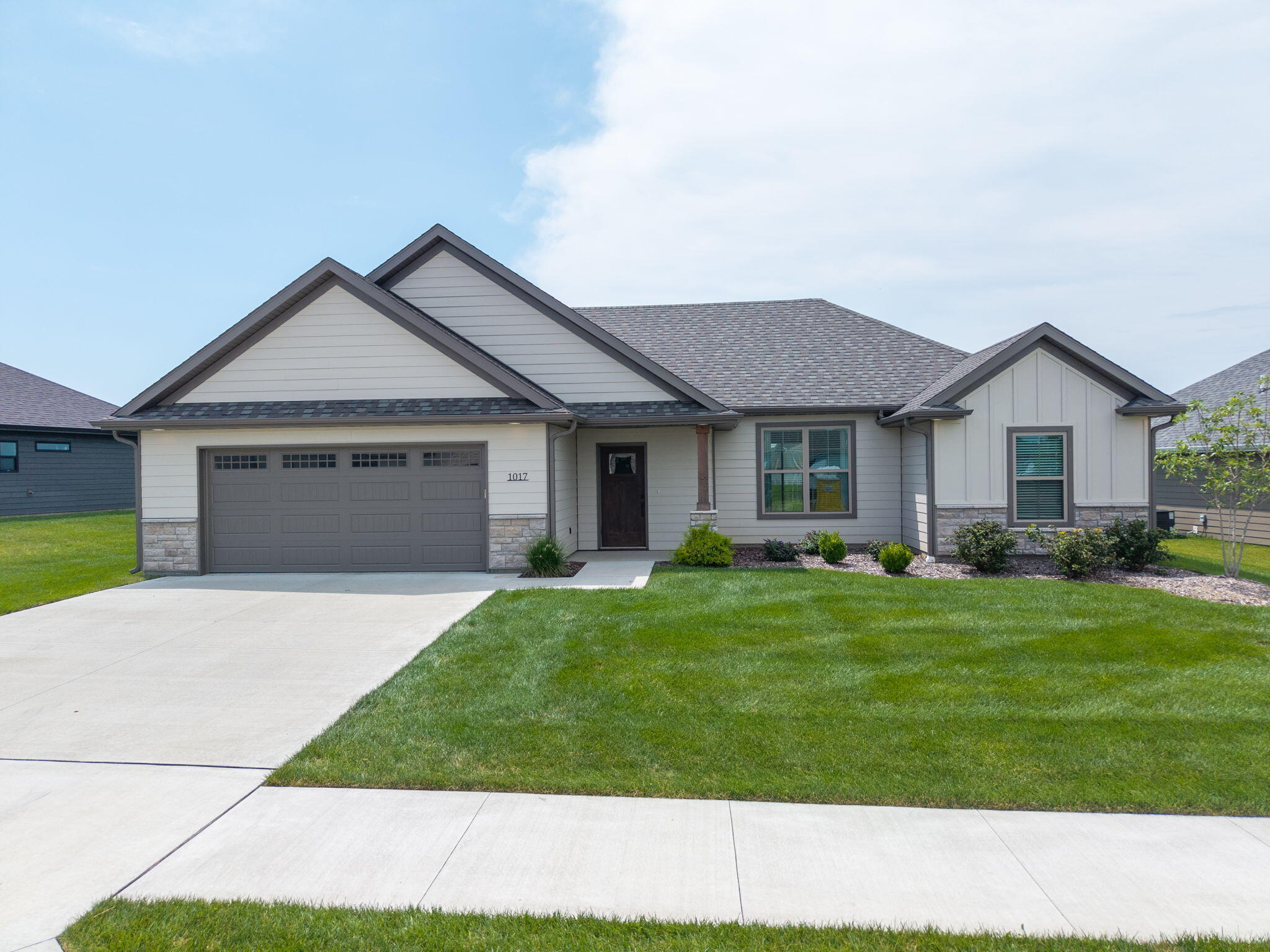 1017 Spyglass Ct Property Photo 1