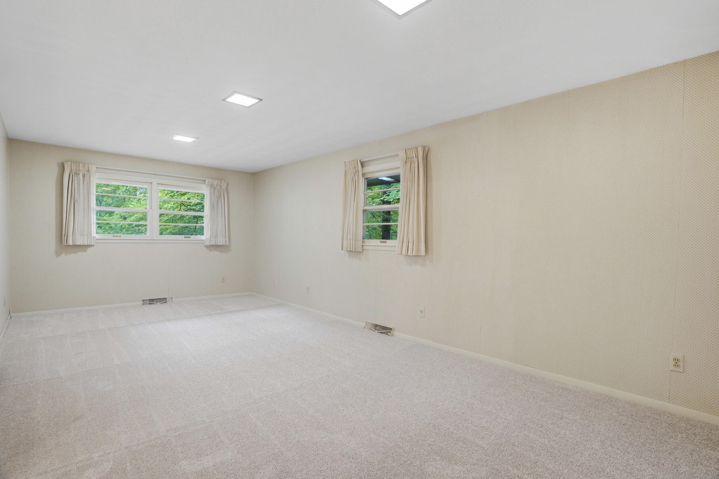 812 Valley Ct Property Photo 13
