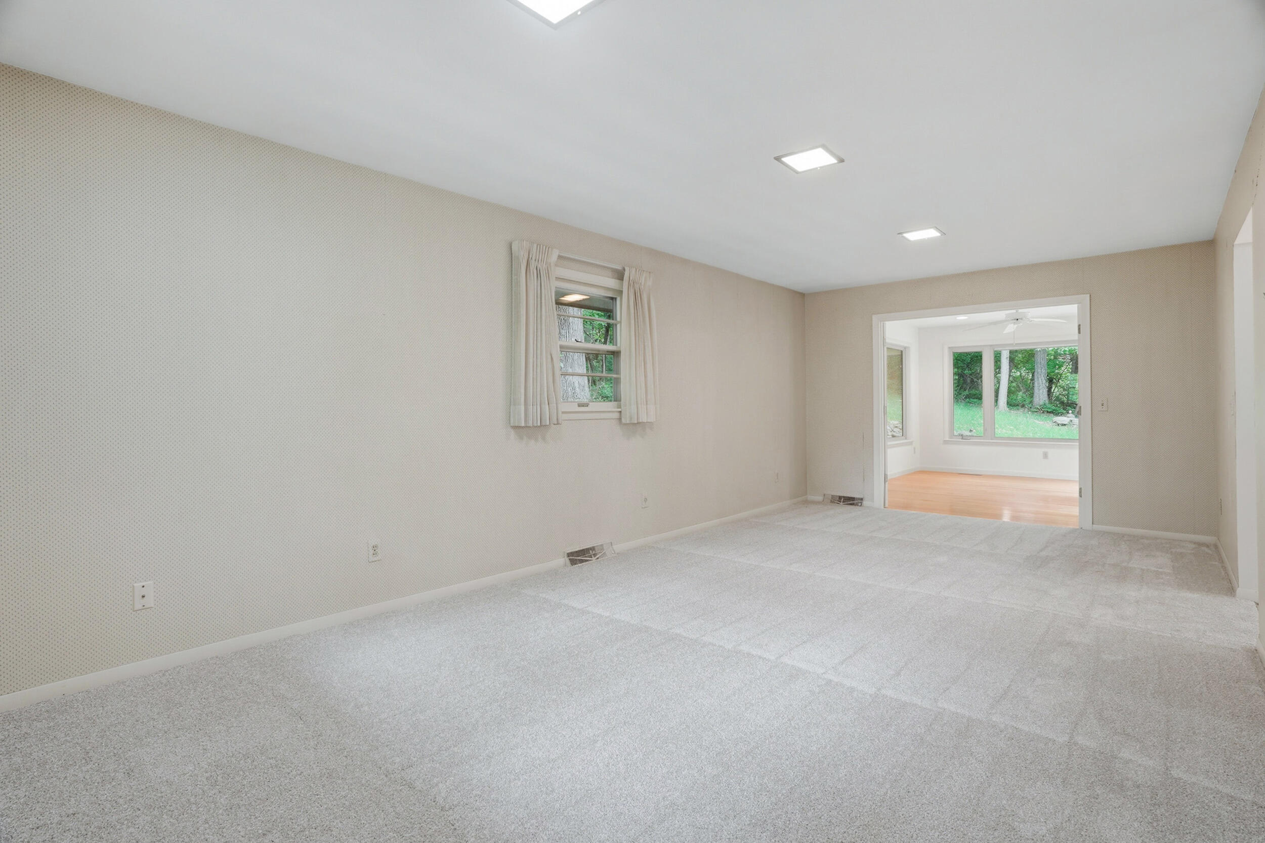 812 Valley Ct Property Photo 14