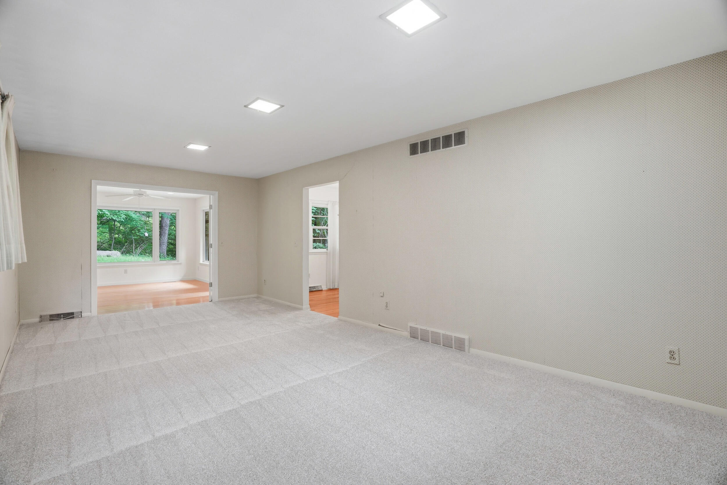 812 Valley Ct Property Photo 15