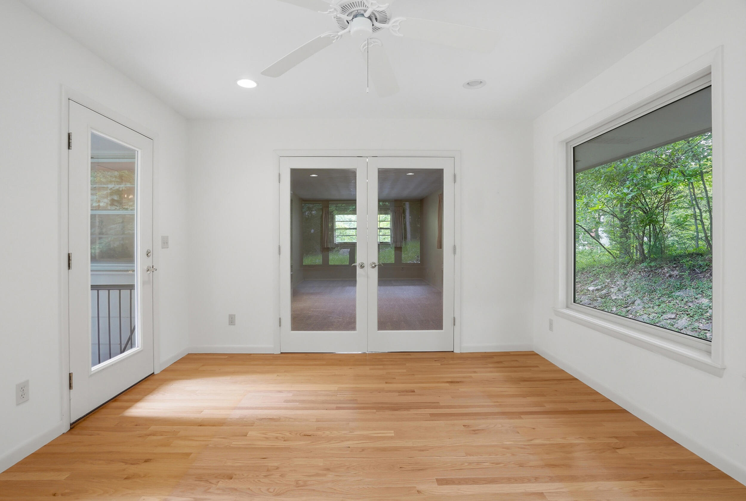 812 Valley Ct Property Photo 21