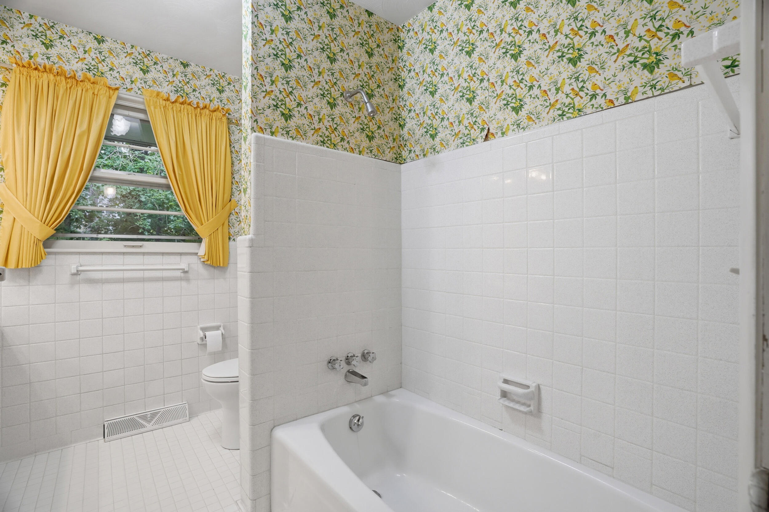 812 Valley Ct Property Photo 38