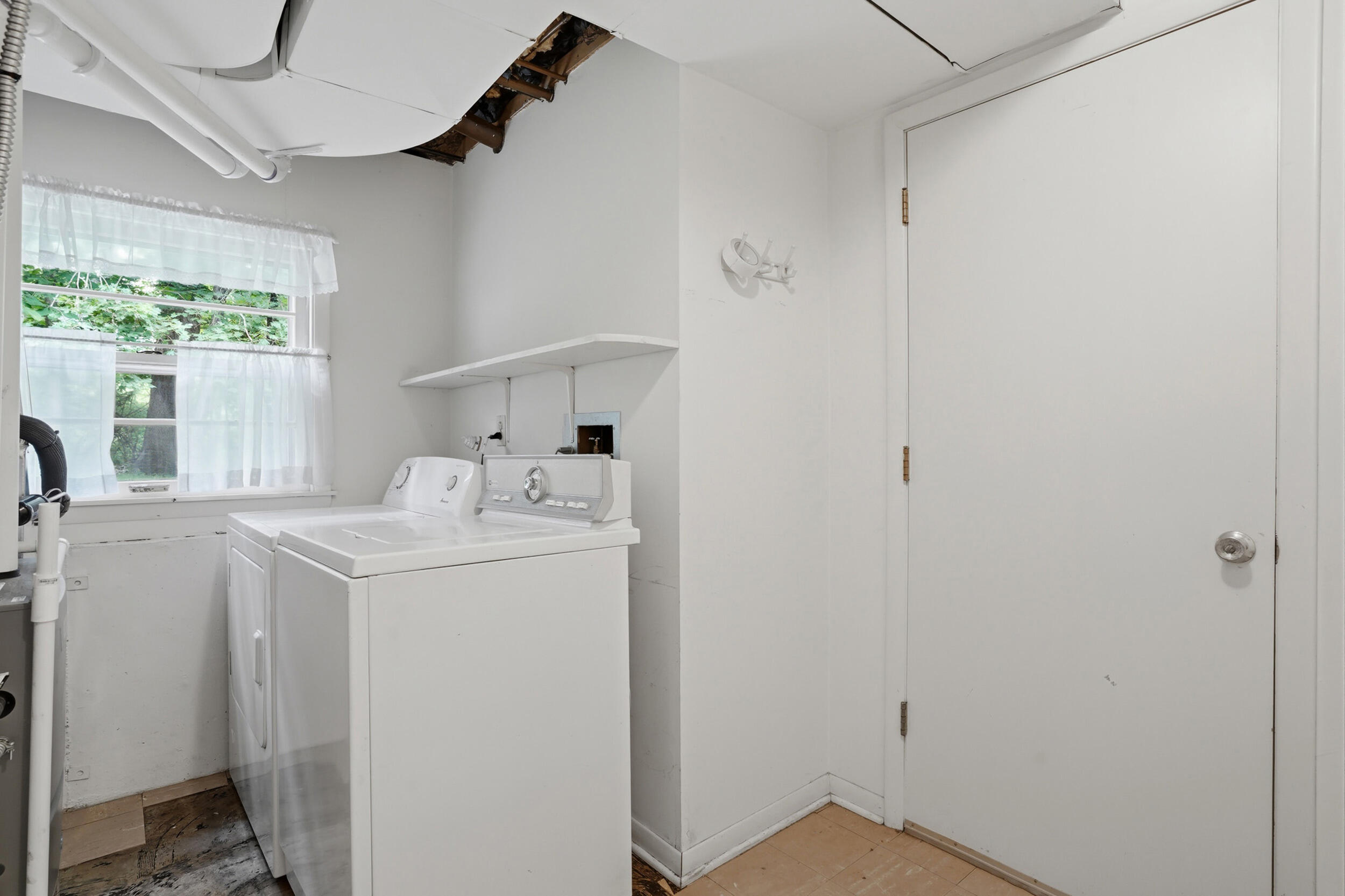 812 Valley Ct Property Photo 40