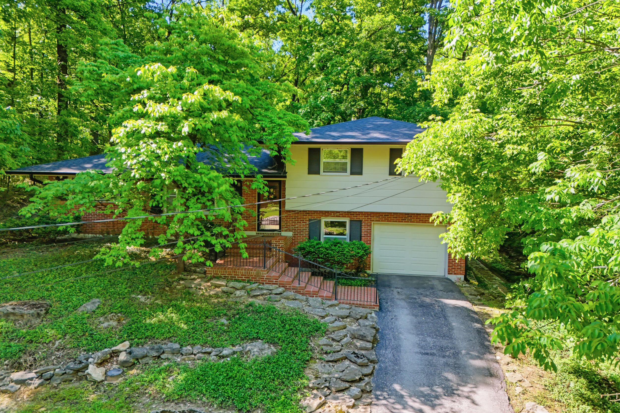 812 Valley Ct Property Photo 54