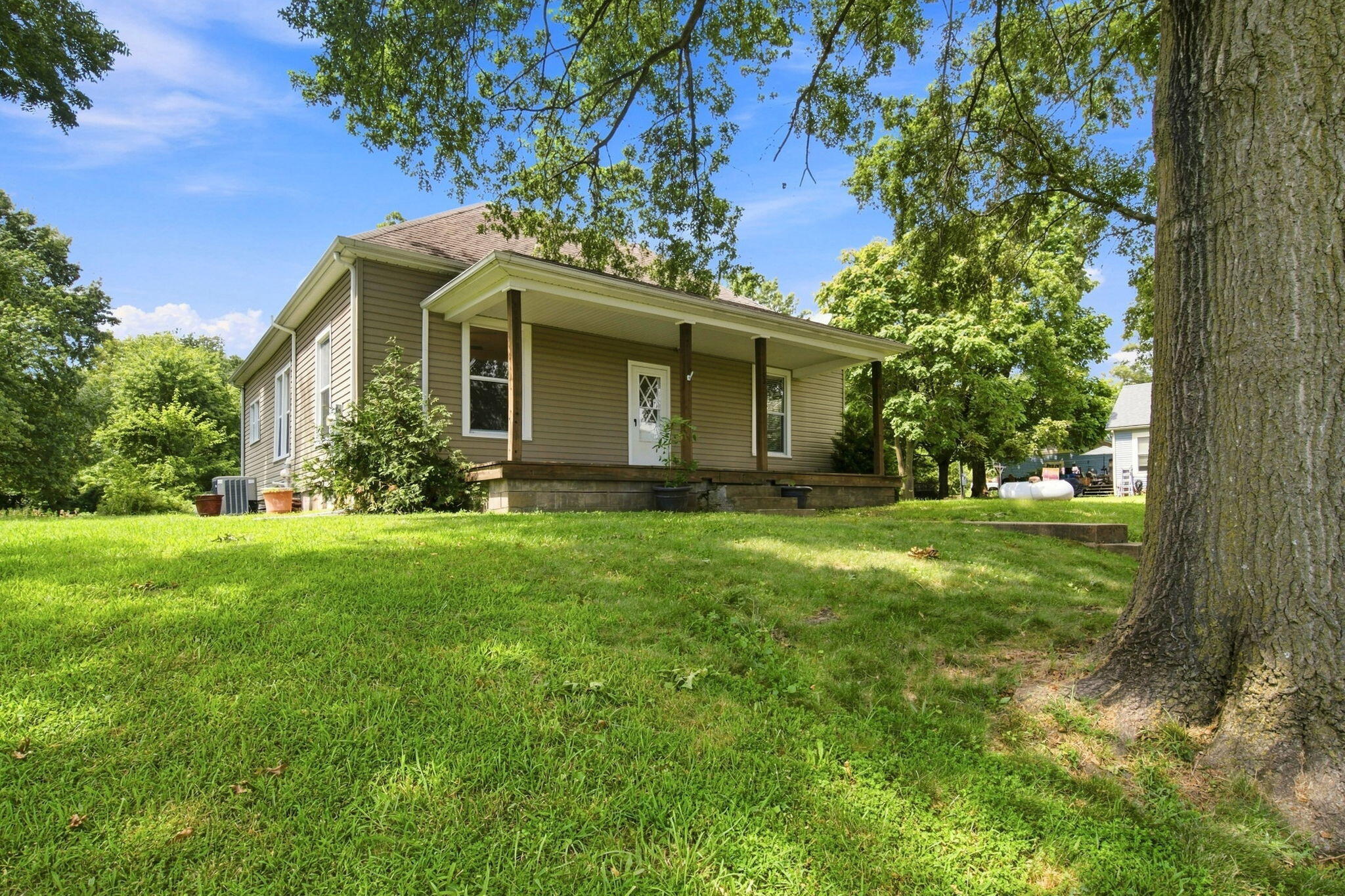 102 GRANVEL BLVD