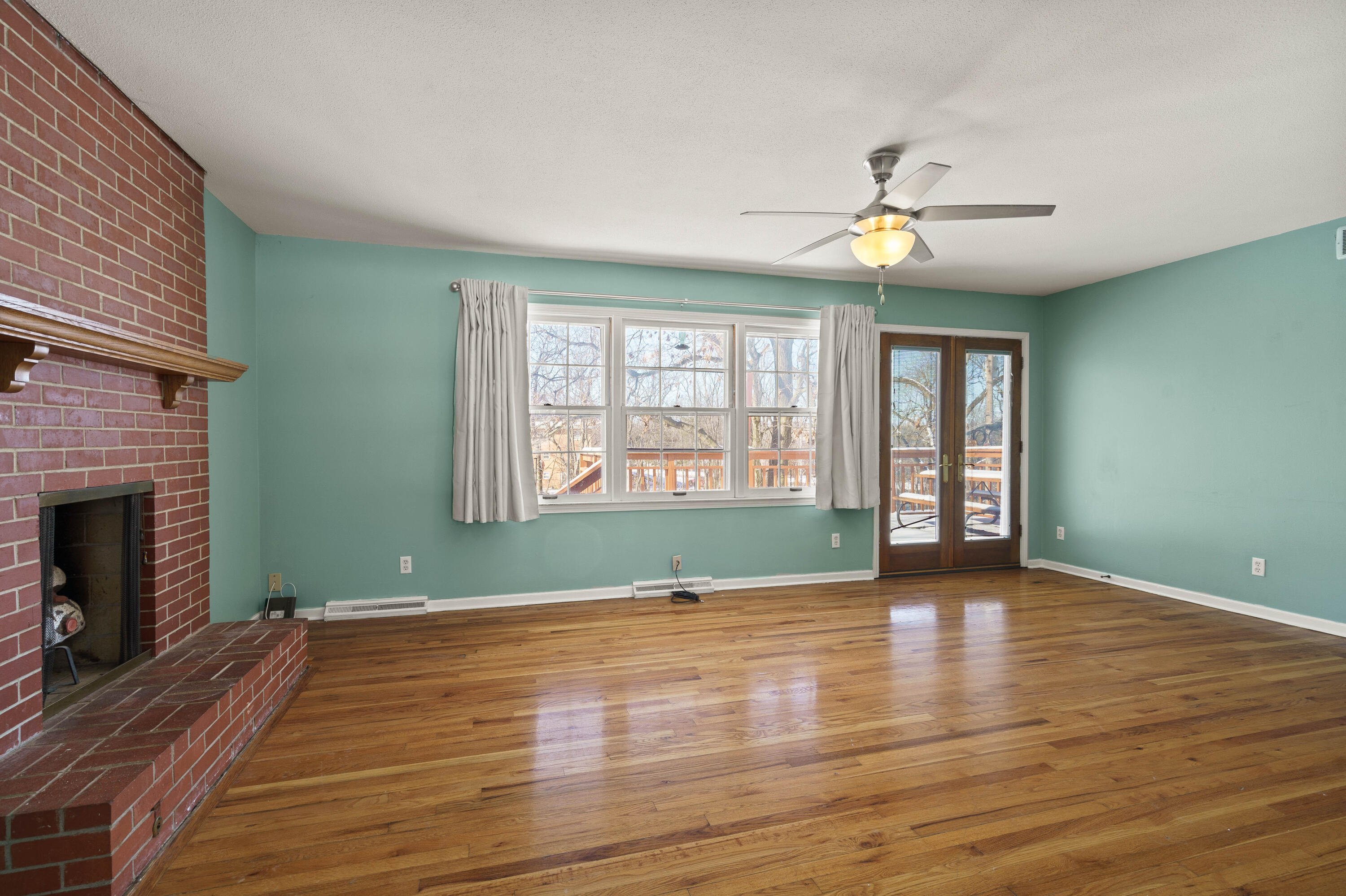 2218 Bluff Blvd Property Photo 8