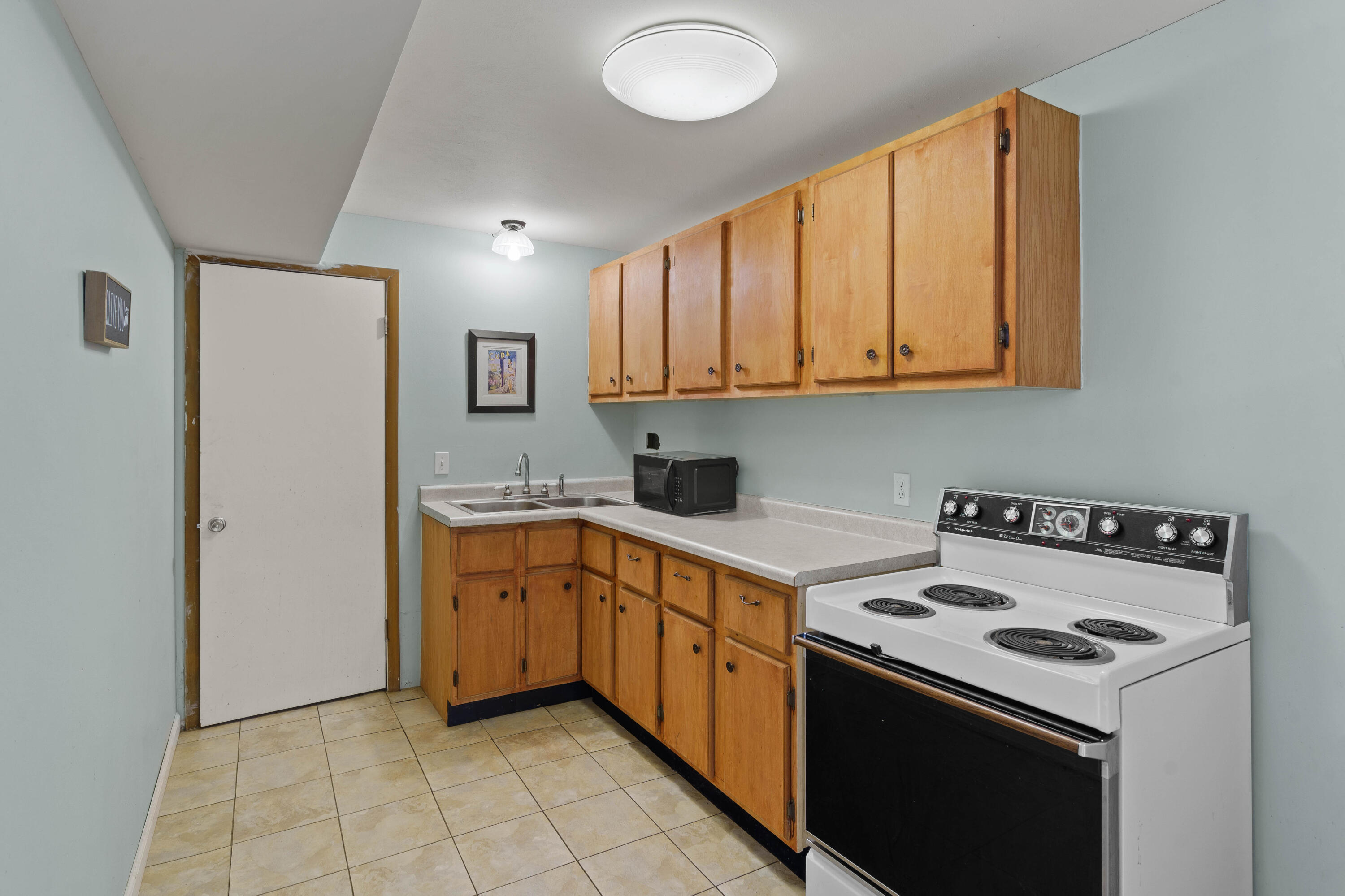 2218 Bluff Blvd Property Photo 19