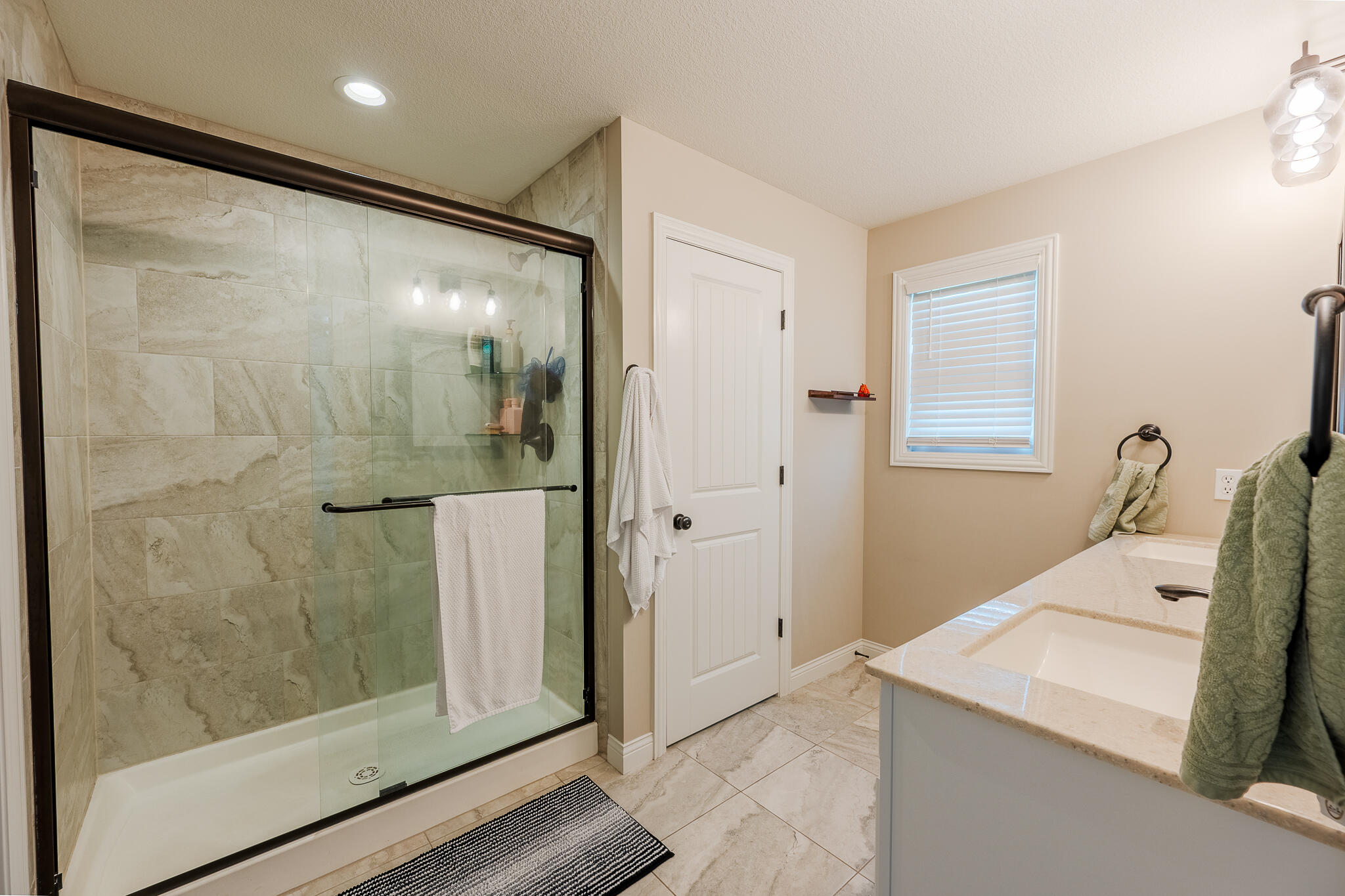 404 Grapevine Ct Property Photo 13