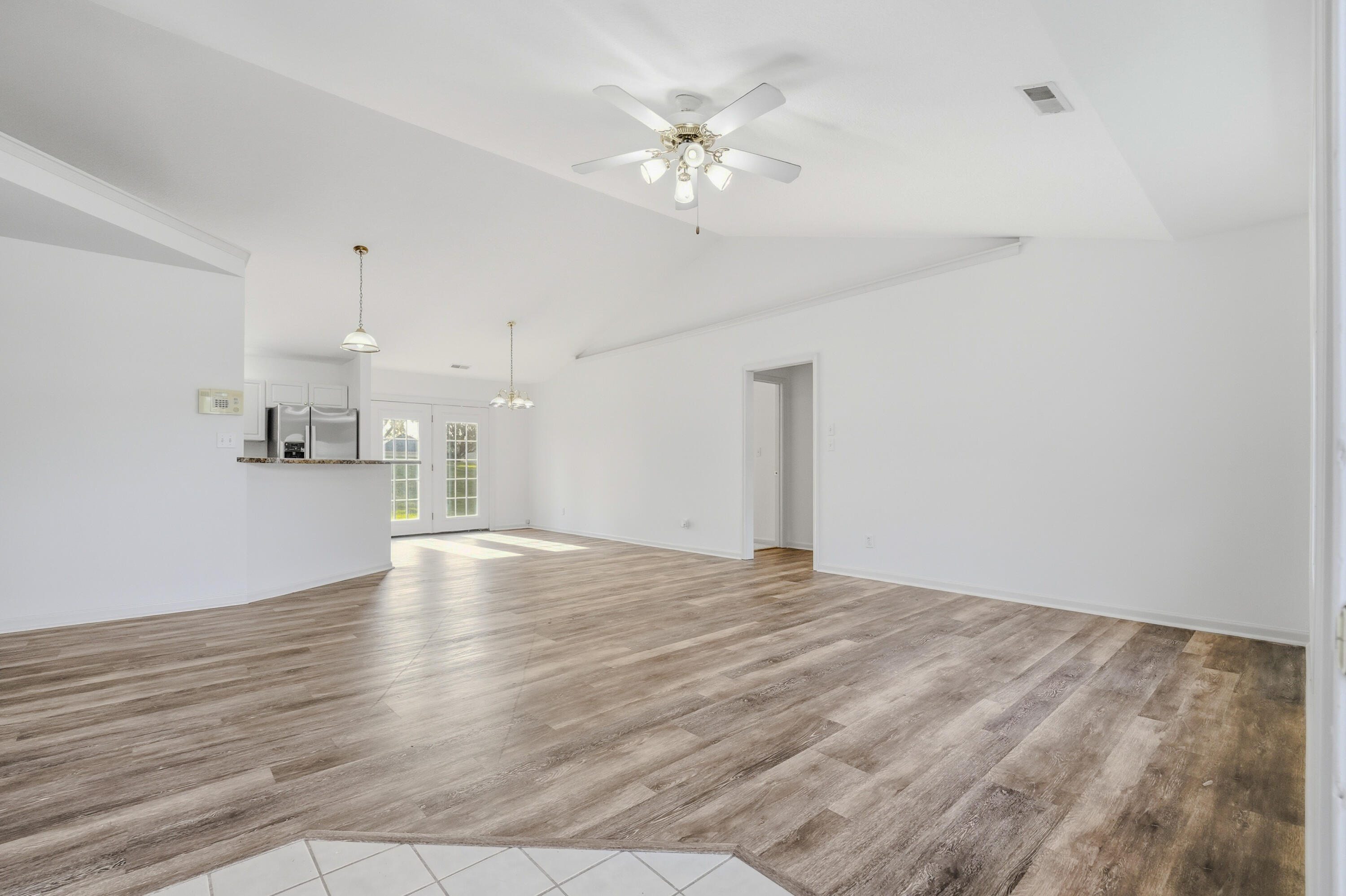 3904 Derby Ridge Dr Property Photo 4