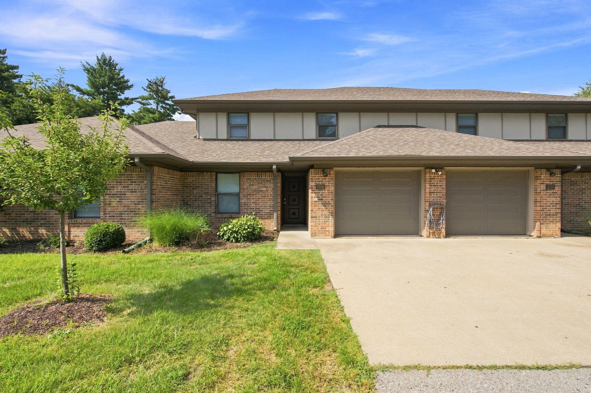 1724 N Chapman Ln Property Photo 1
