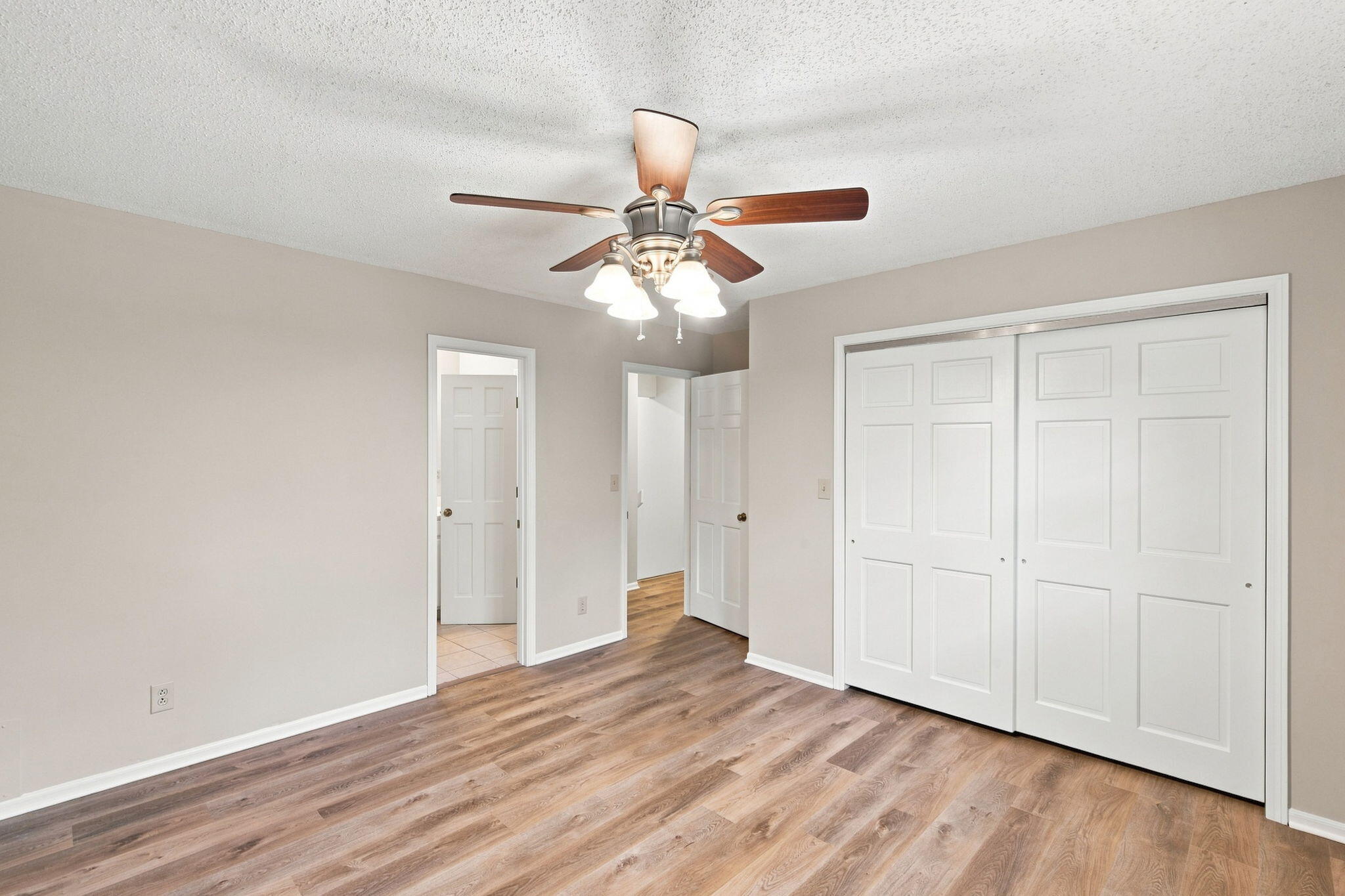 1724 N Chapman Ln Property Photo 22