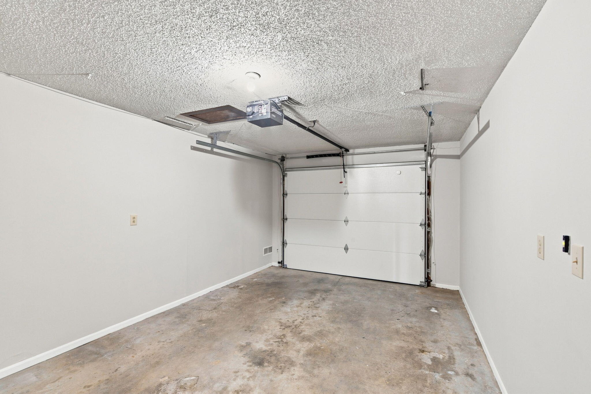 1724 N Chapman Ln Property Photo 26