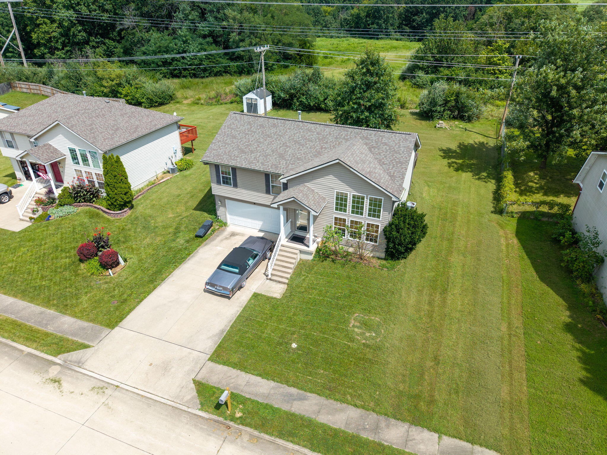 564 E Clearview Dr Property Photo 3