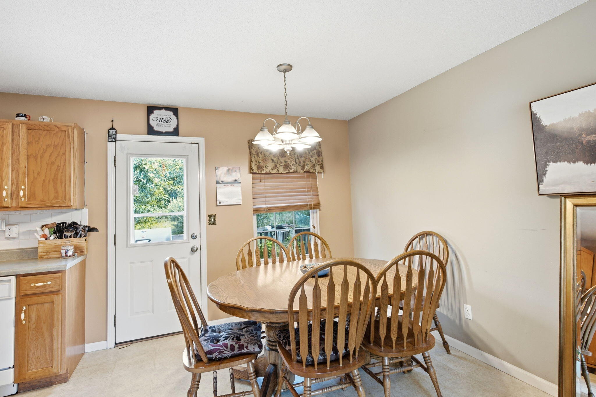 564 E Clearview Dr Property Photo 10