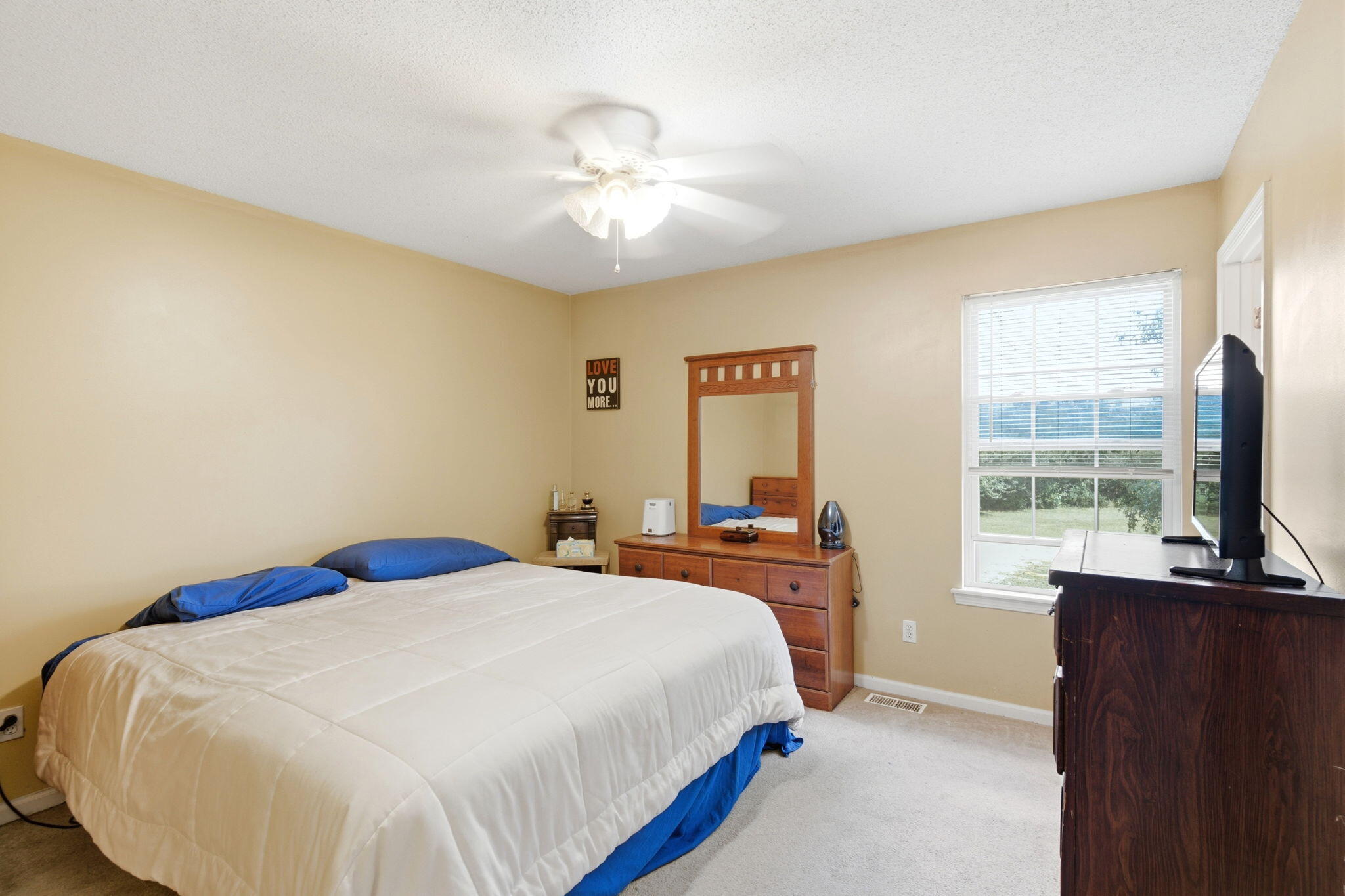 564 E Clearview Dr Property Photo 16