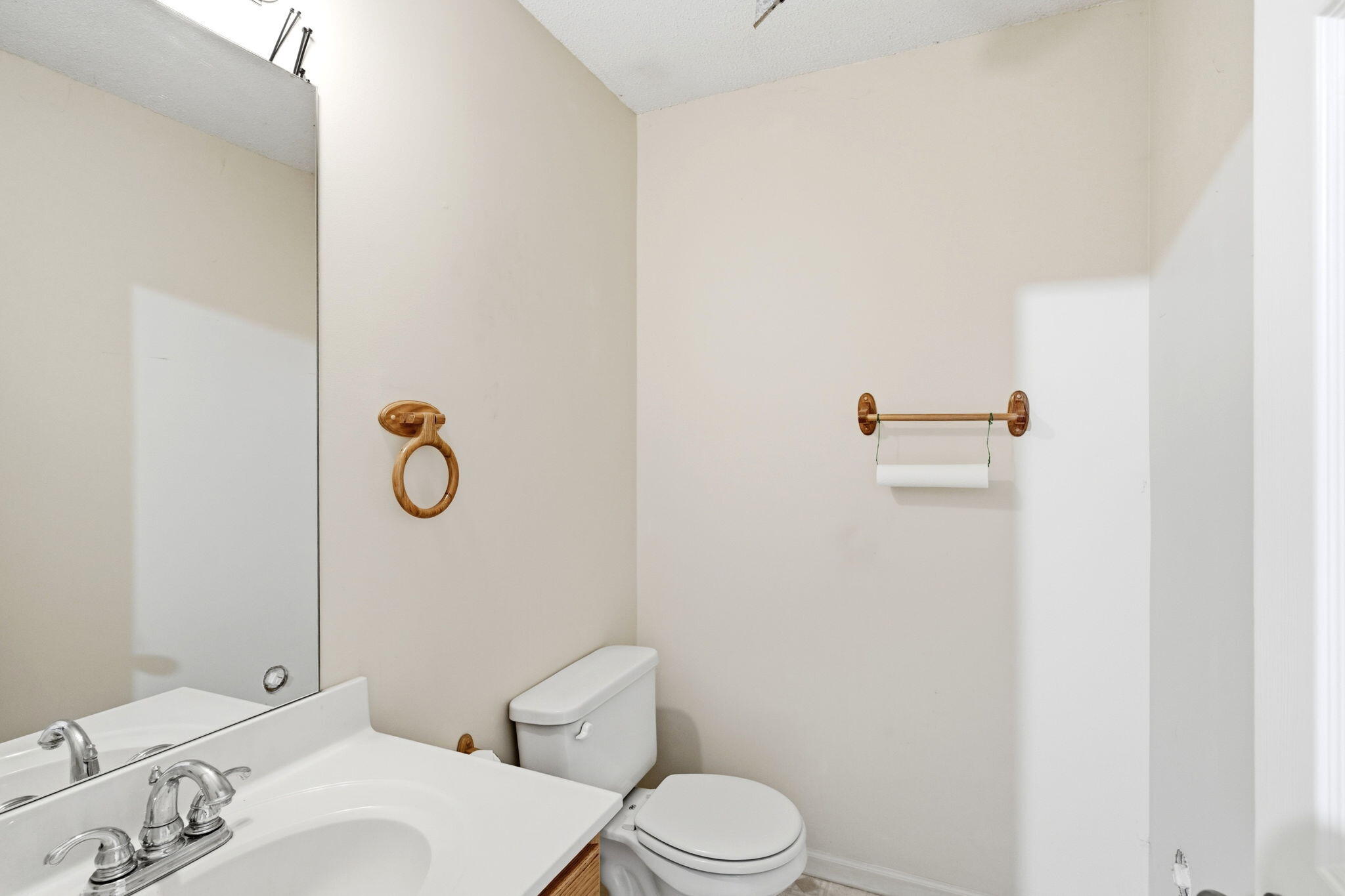 564 E Clearview Dr Property Photo 21
