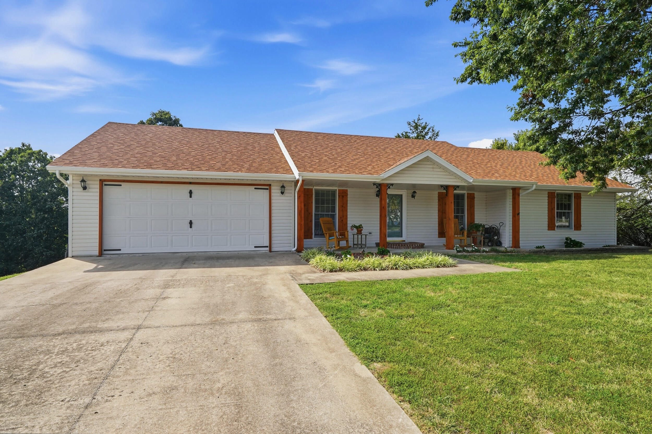 1056 Choctaw Ridge Dr Property Photo 3