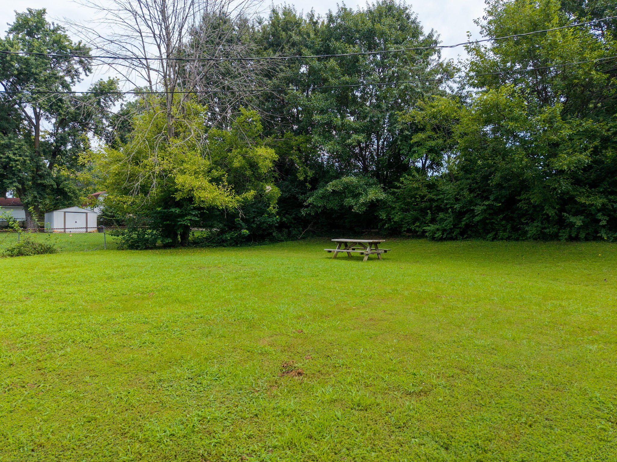 906 E Morningside Dr Property Photo 4