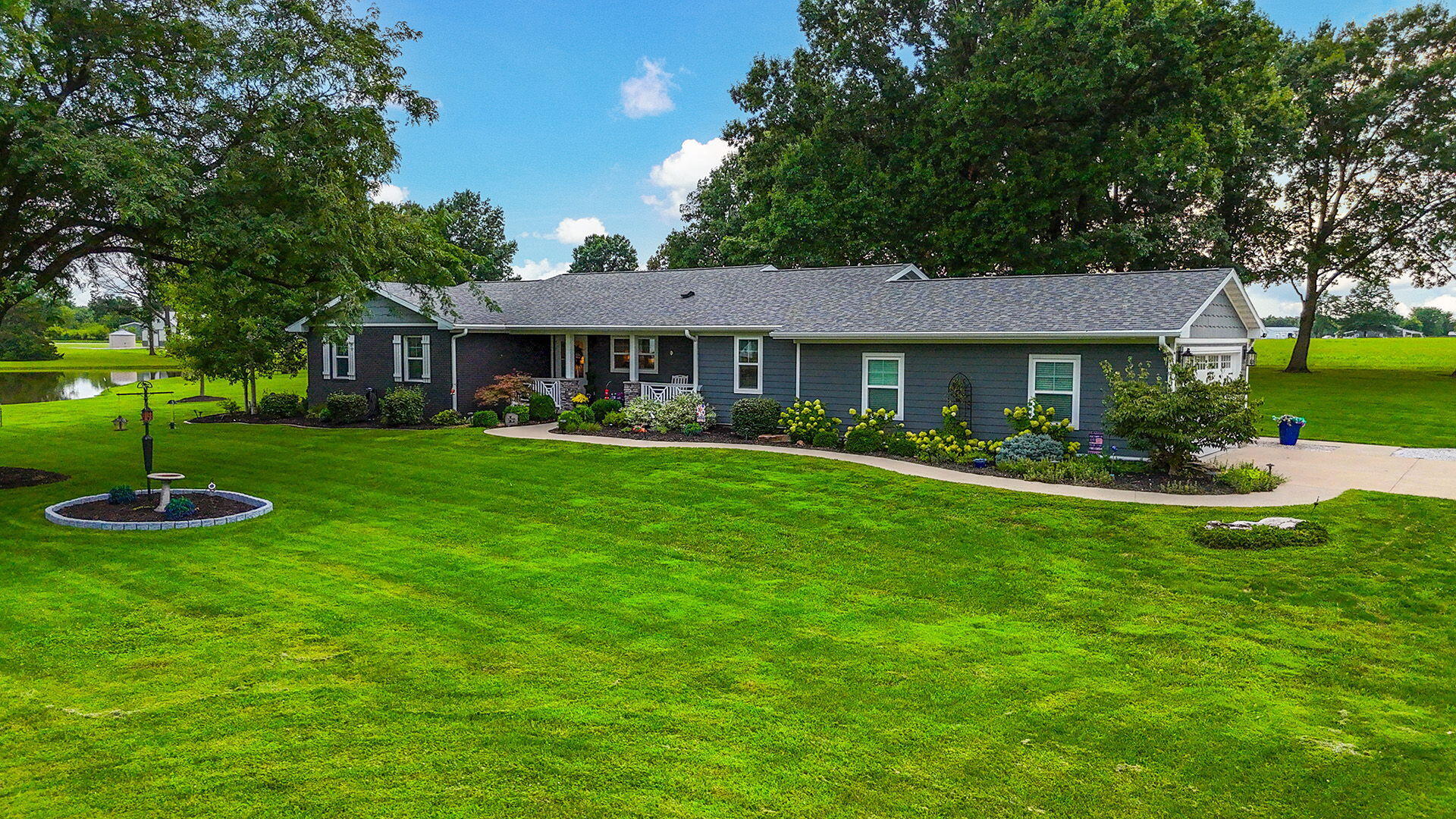 10109 Highway Nn Property Photo 1