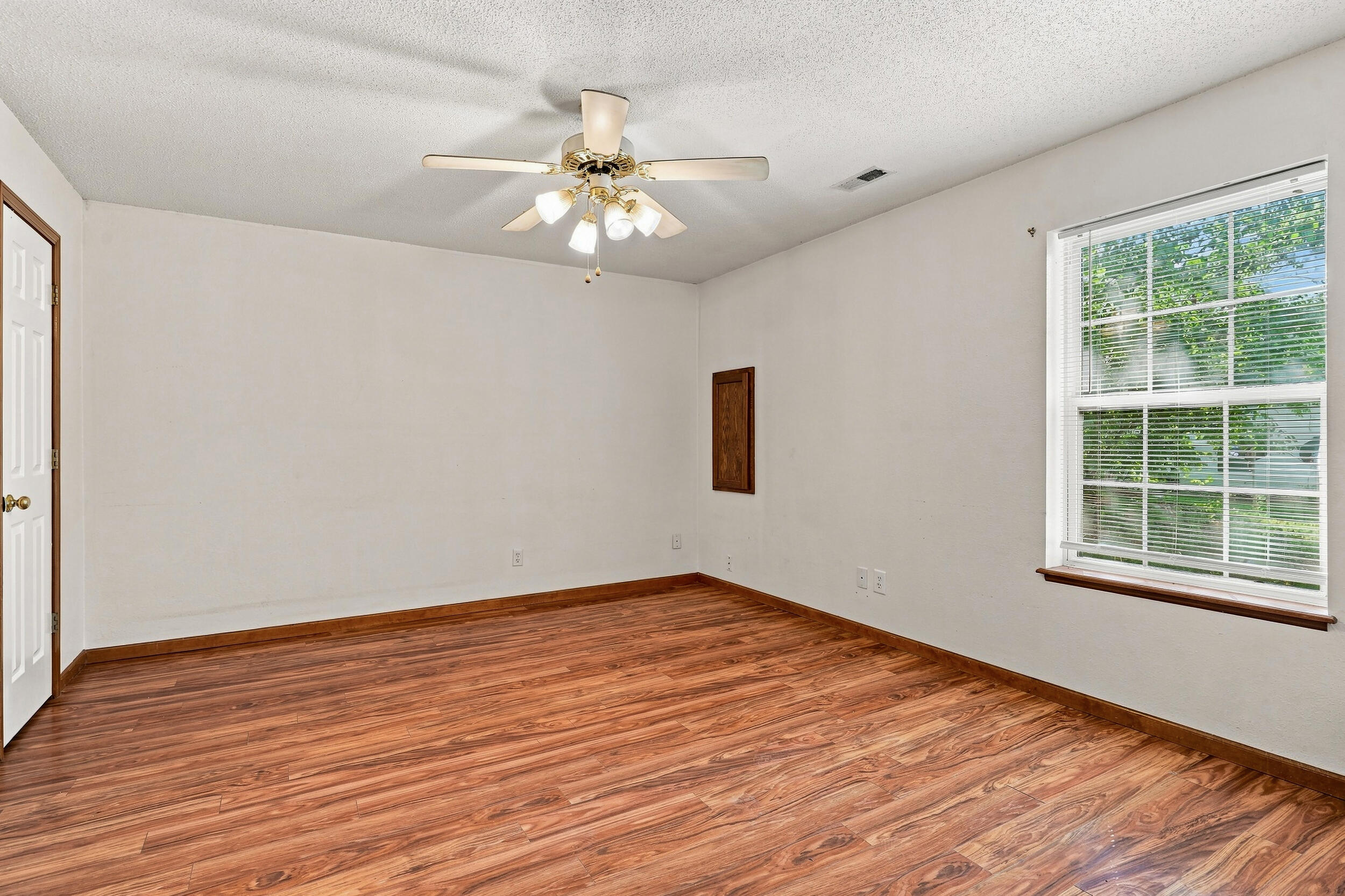 1317 Godas Dr Property Photo 10