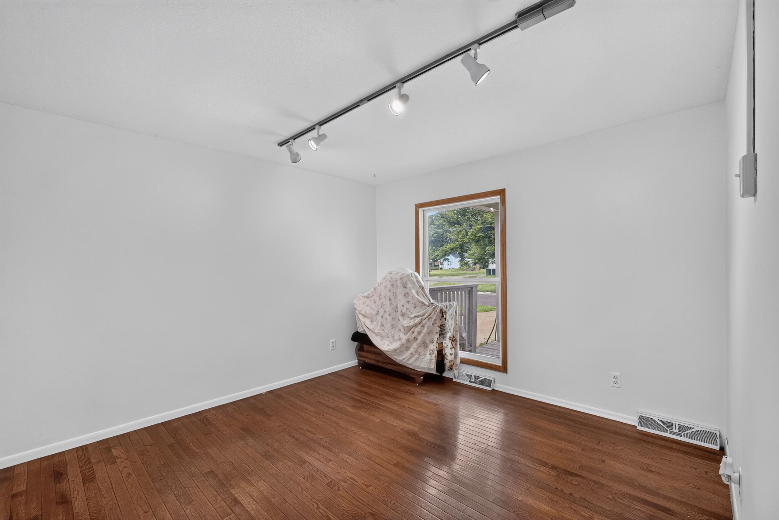 404 S Abat St Property Photo 22