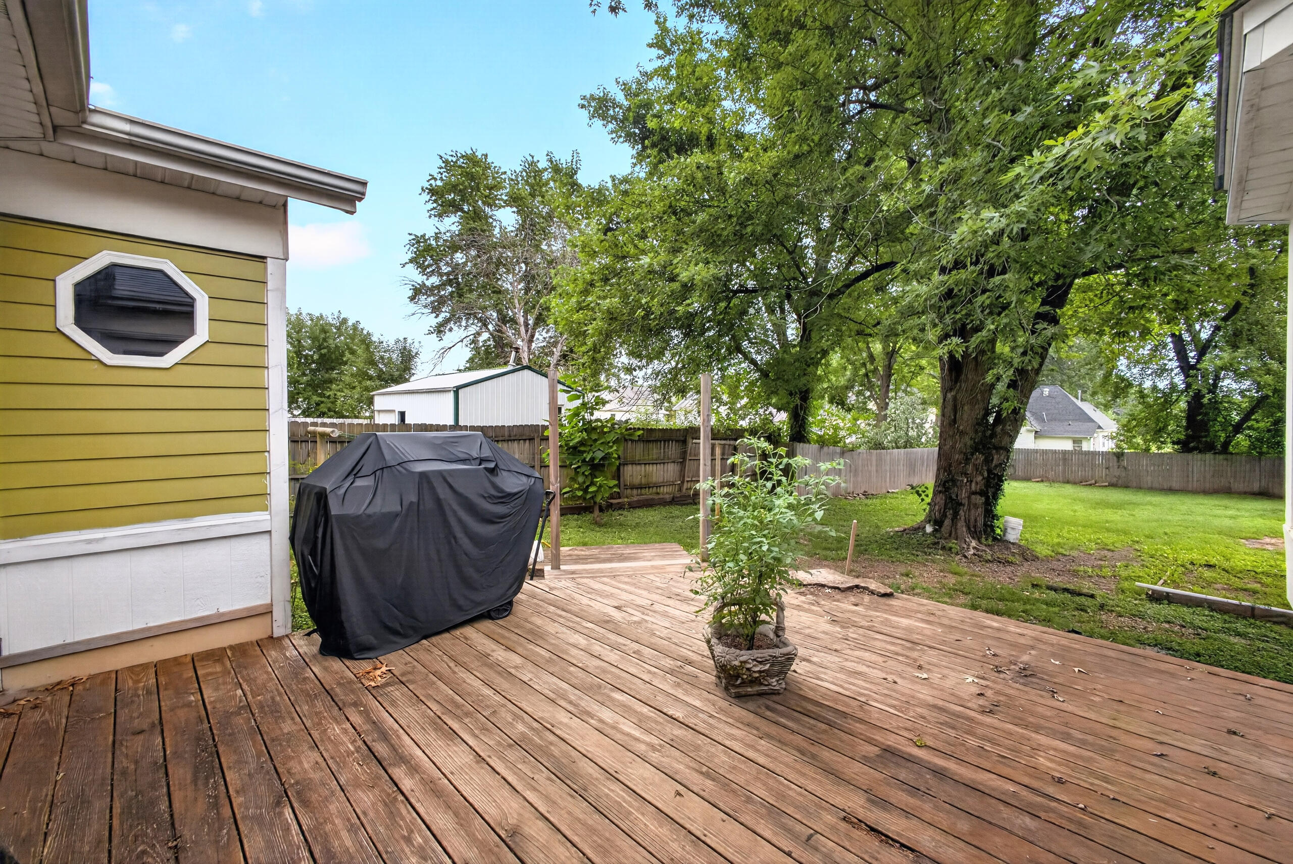 404 S Abat St Property Photo 25