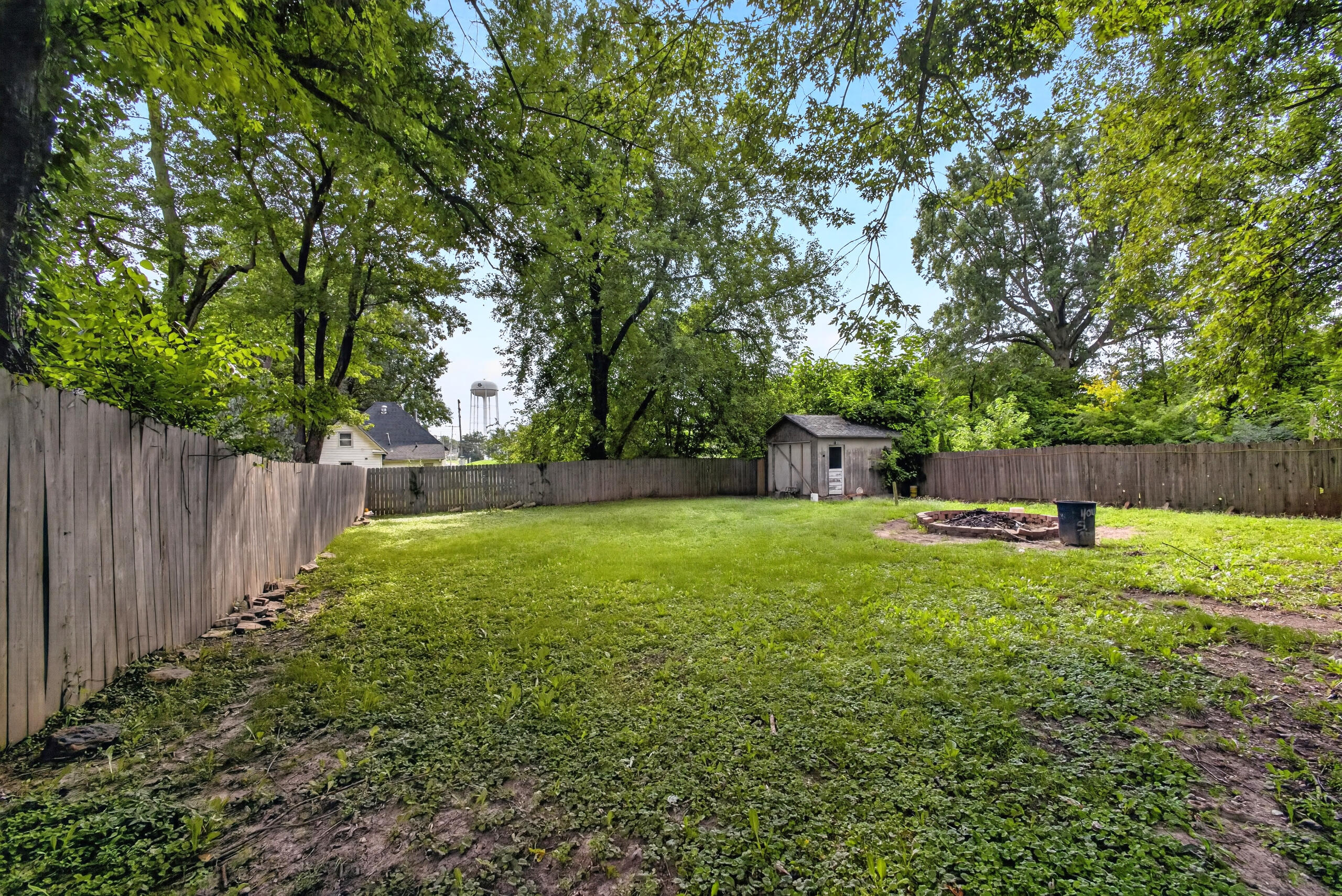 404 S Abat St Property Photo 28