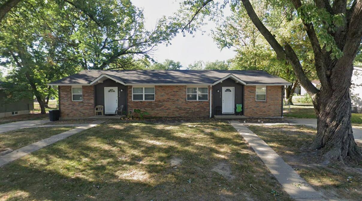 4316-18 W Bethany Dr Property Photo 1