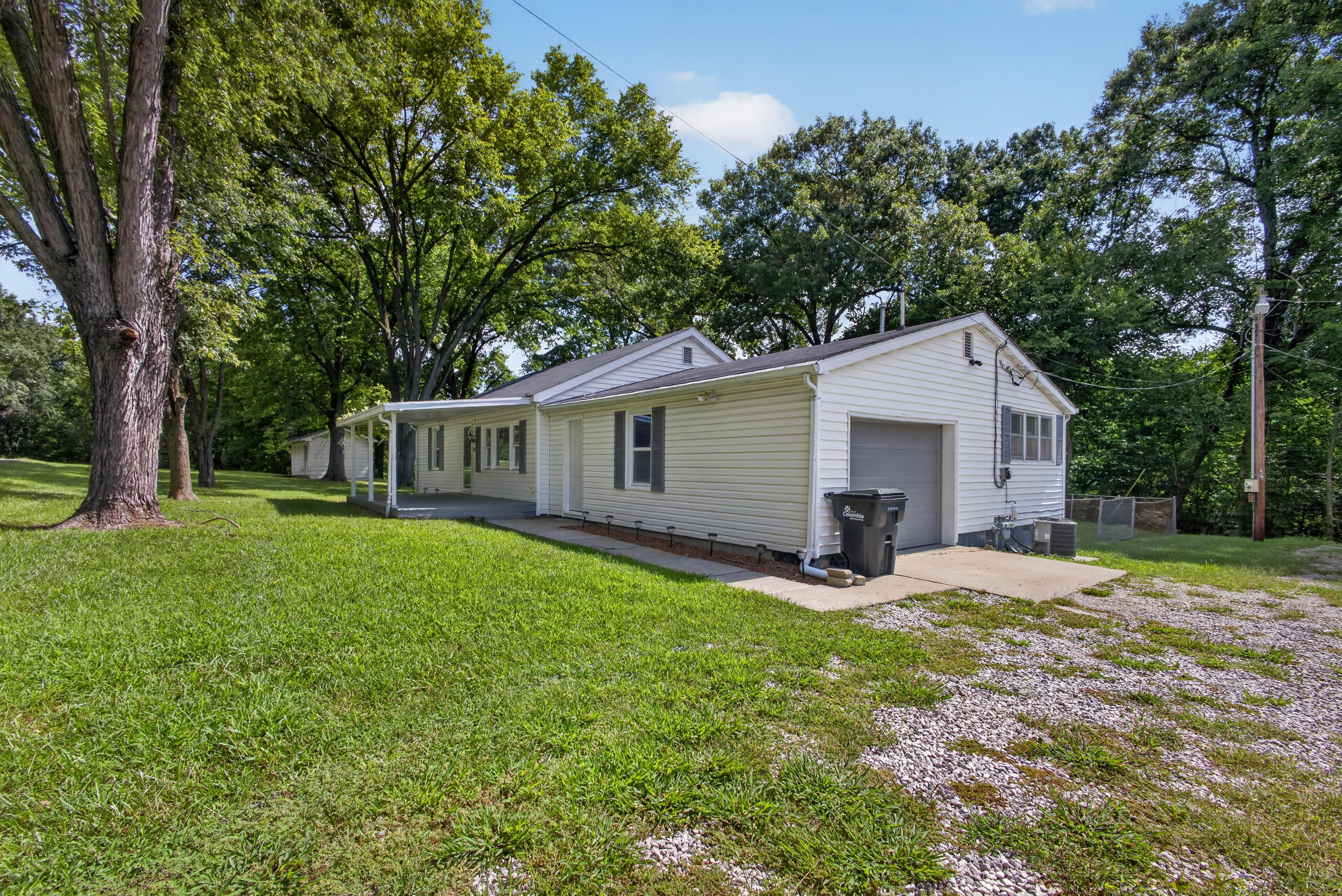 1262 W Old Plank Rd Property Photo 3